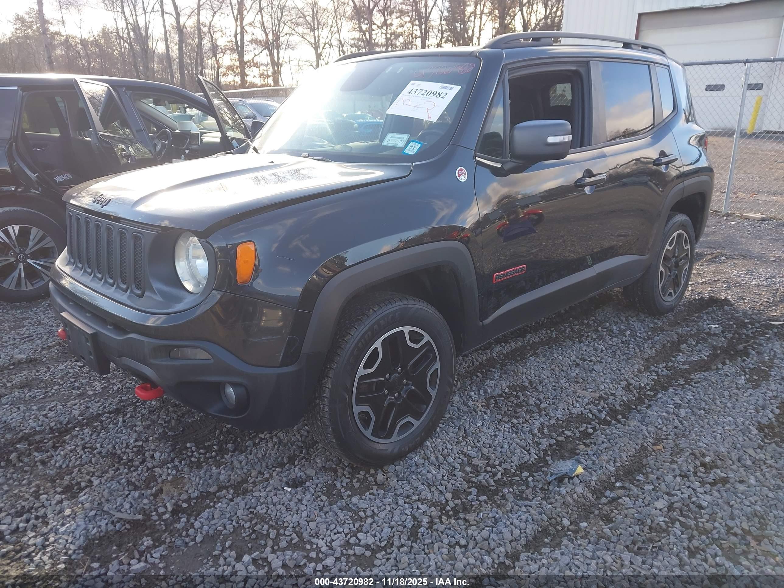 JEEP RENEGADE image 2