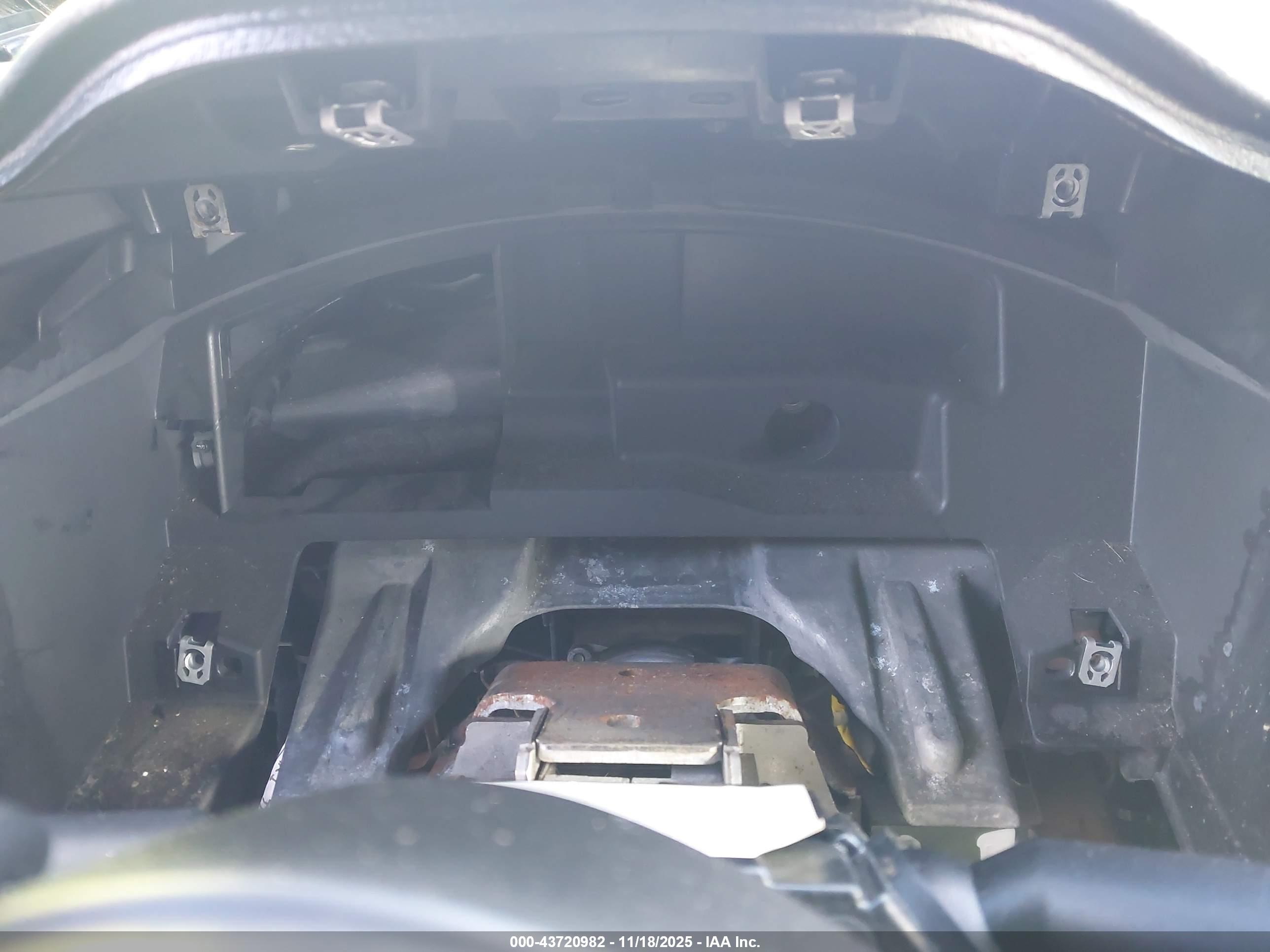 JEEP RENEGADE image 7