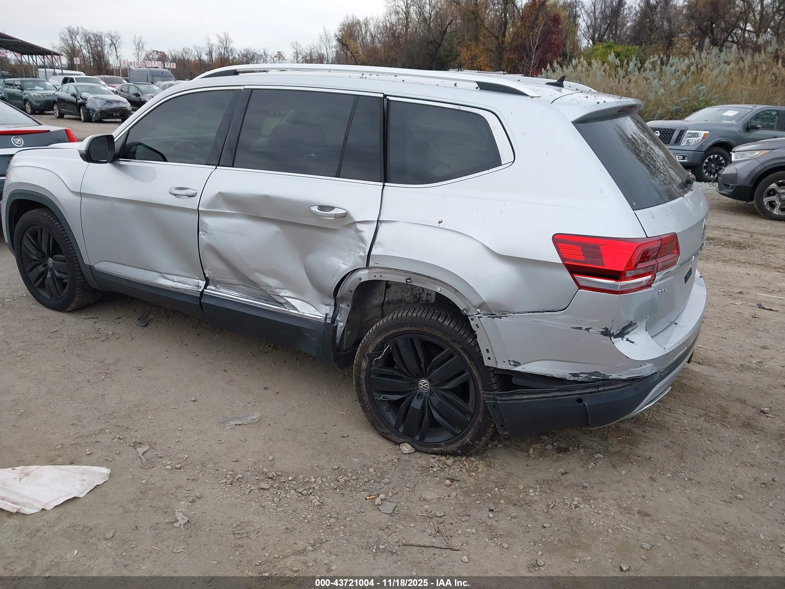 VOLKSWAGEN ATLAS image 3