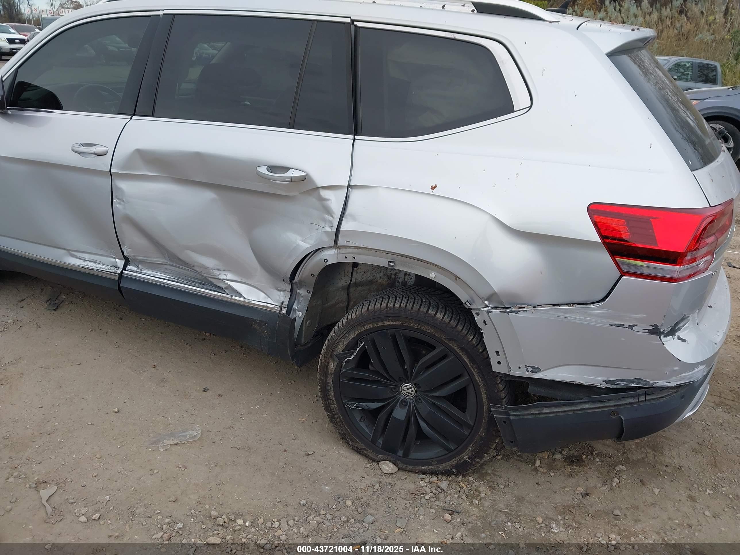VOLKSWAGEN ATLAS image 6