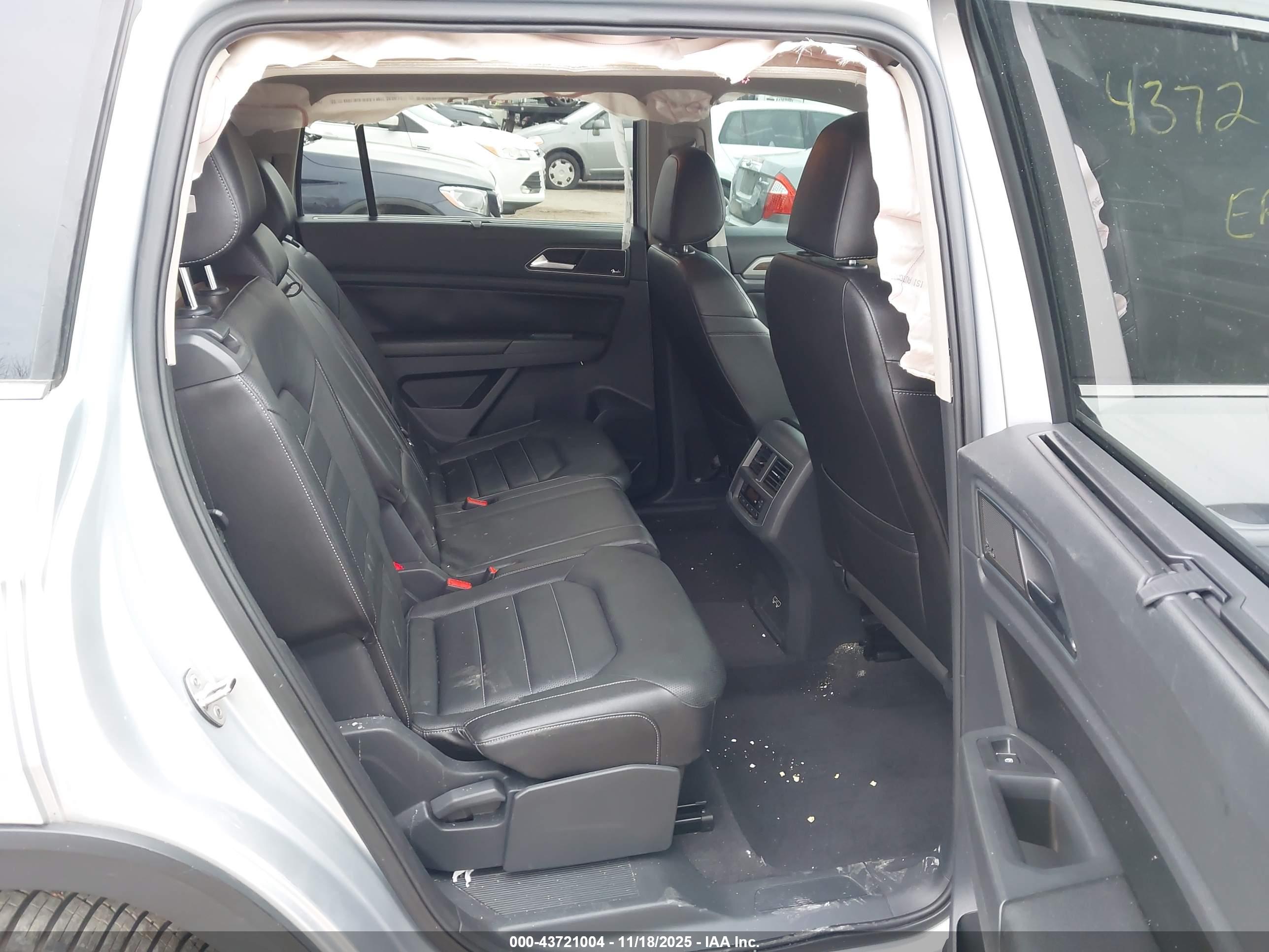 VOLKSWAGEN ATLAS image 8