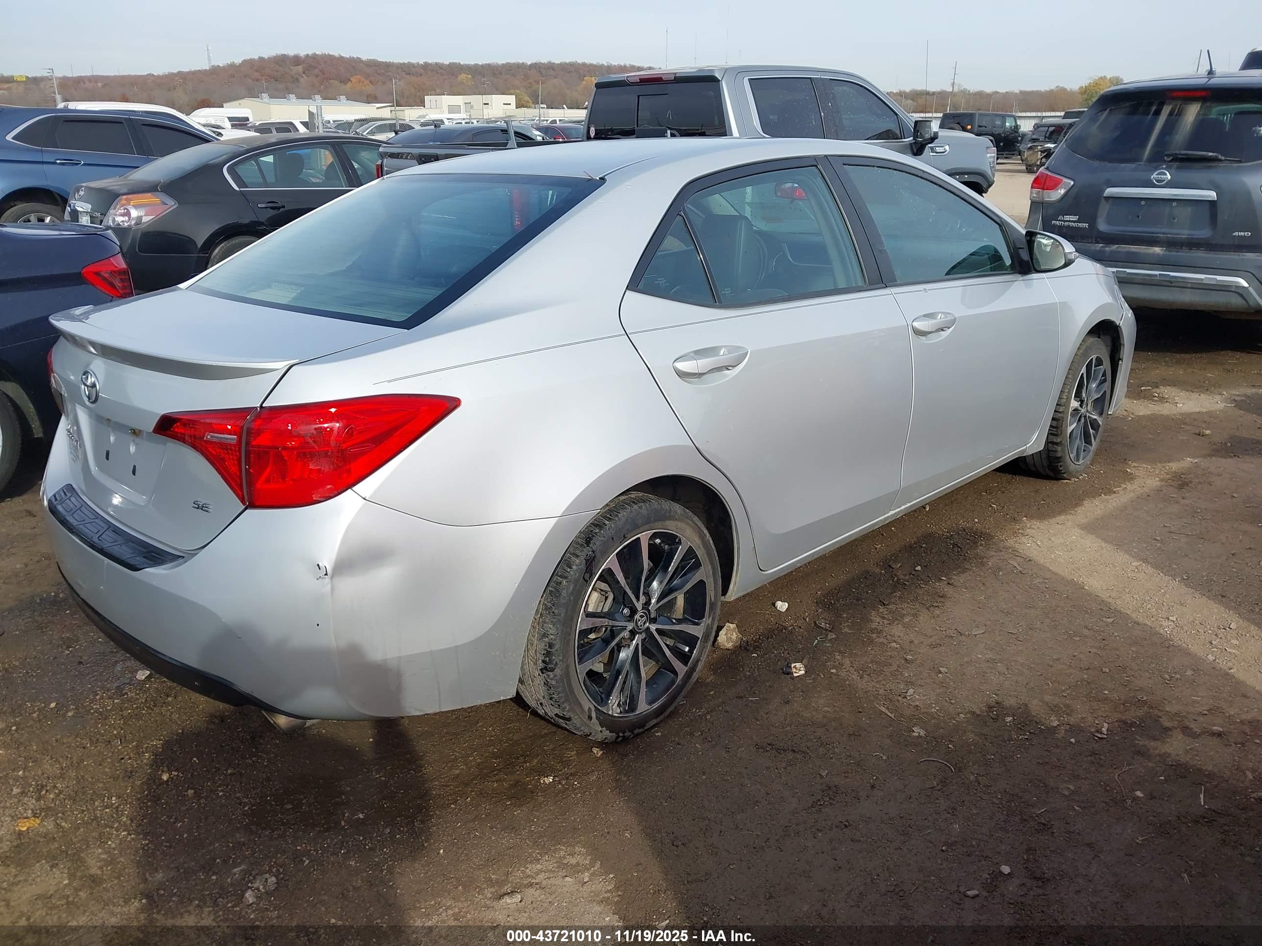 TOYOTA COROLLA image 4