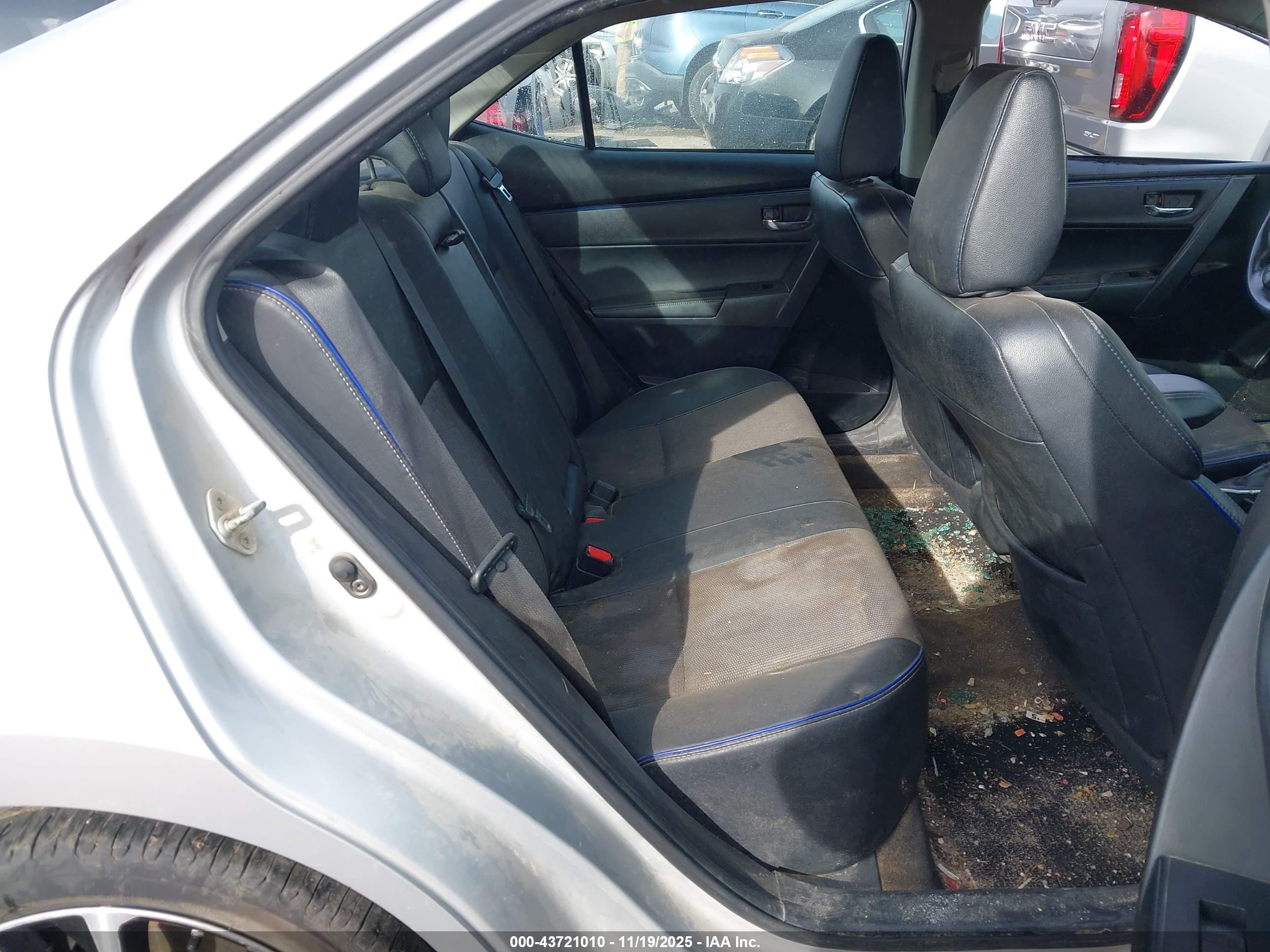 TOYOTA COROLLA image 8