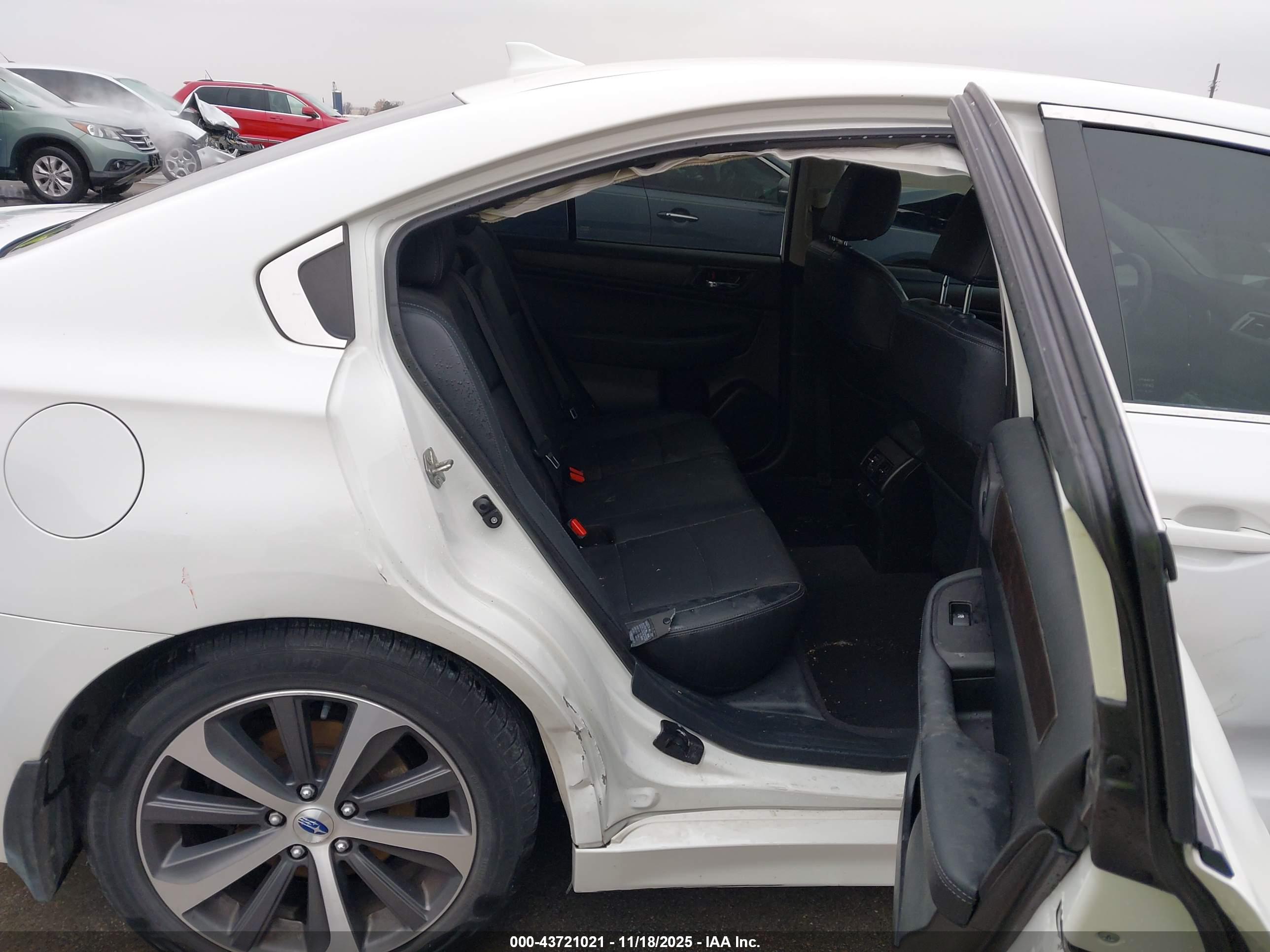 SUBARU LEGACY image 8