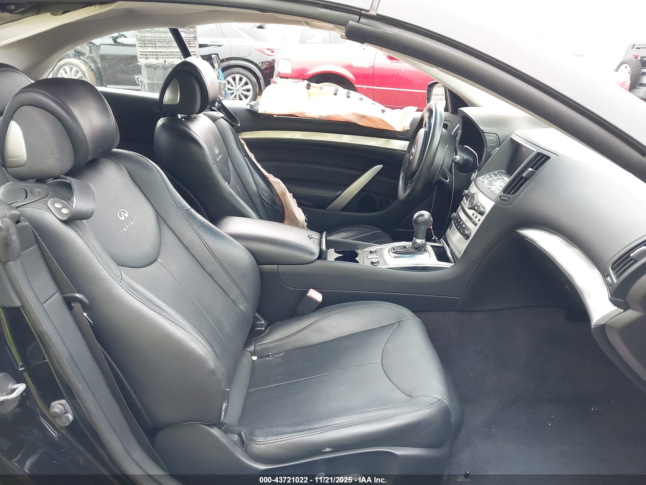 INFINITI G37 image 5