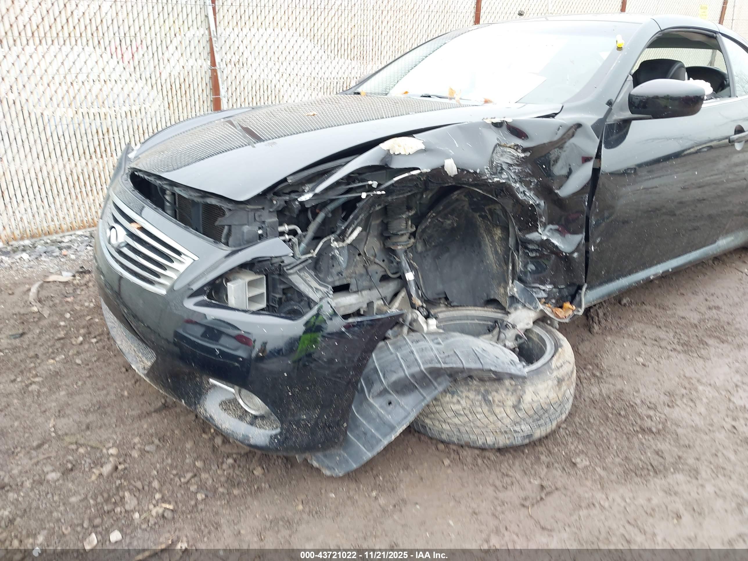 INFINITI G37 image 6