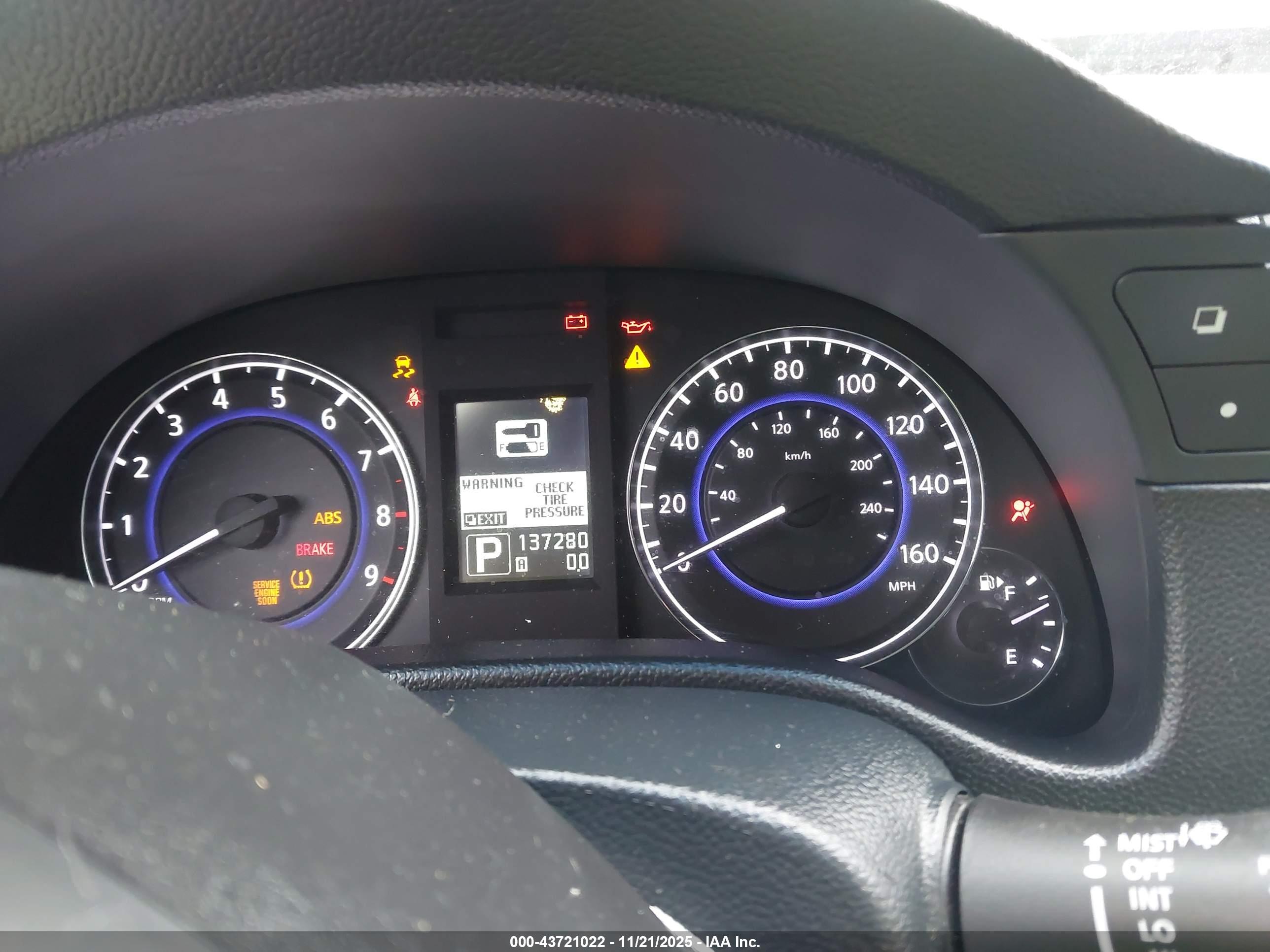 INFINITI G37 image 7