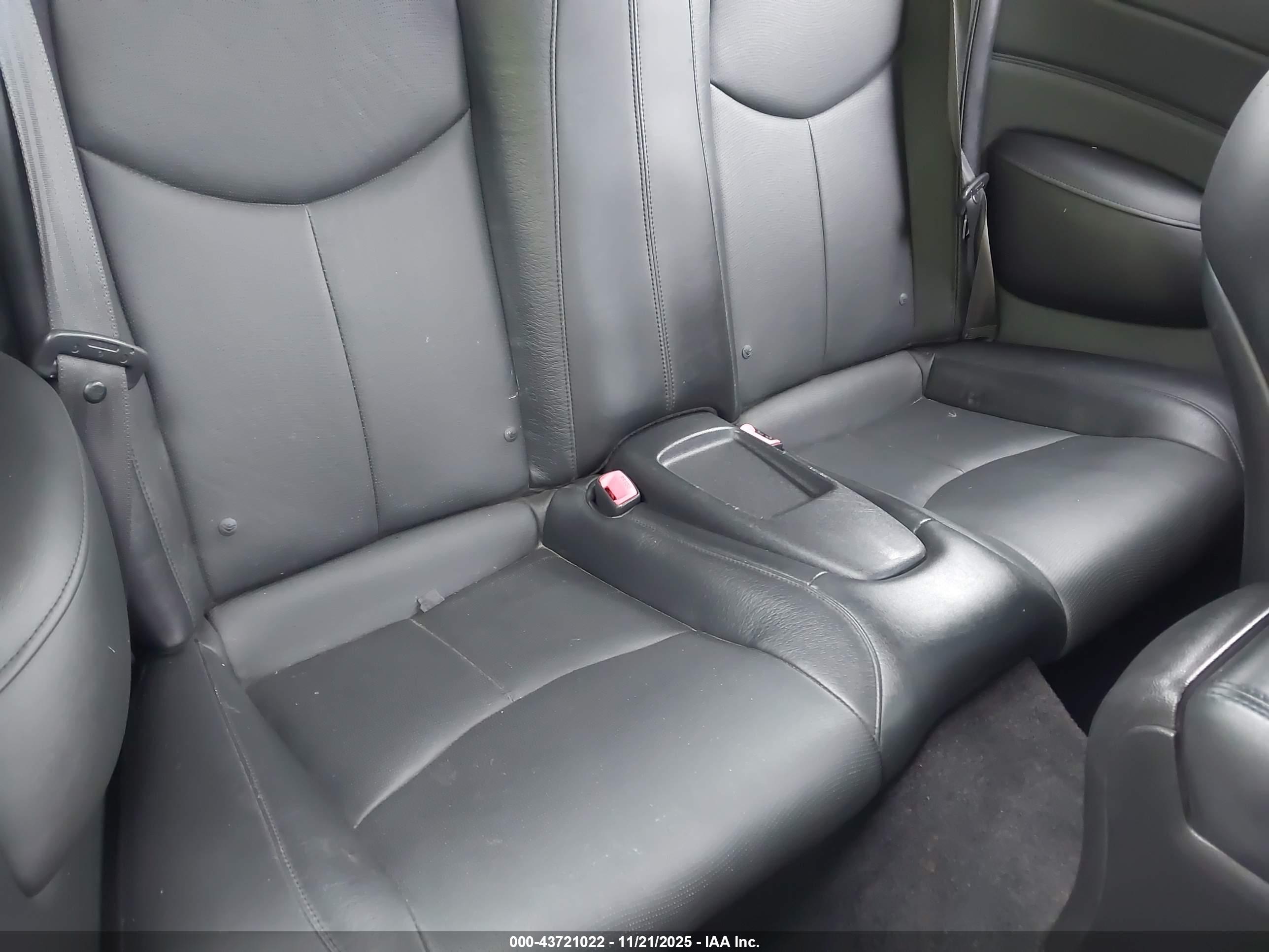 INFINITI G37 image 8