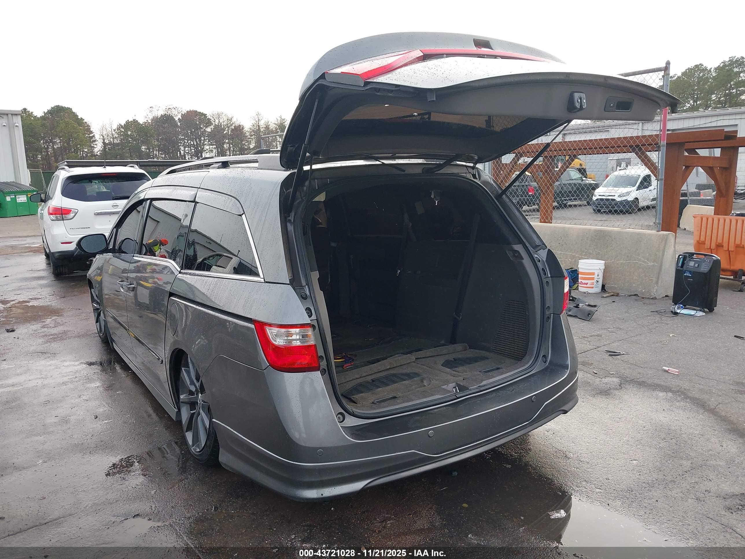 HONDA ODYSSEY image 3