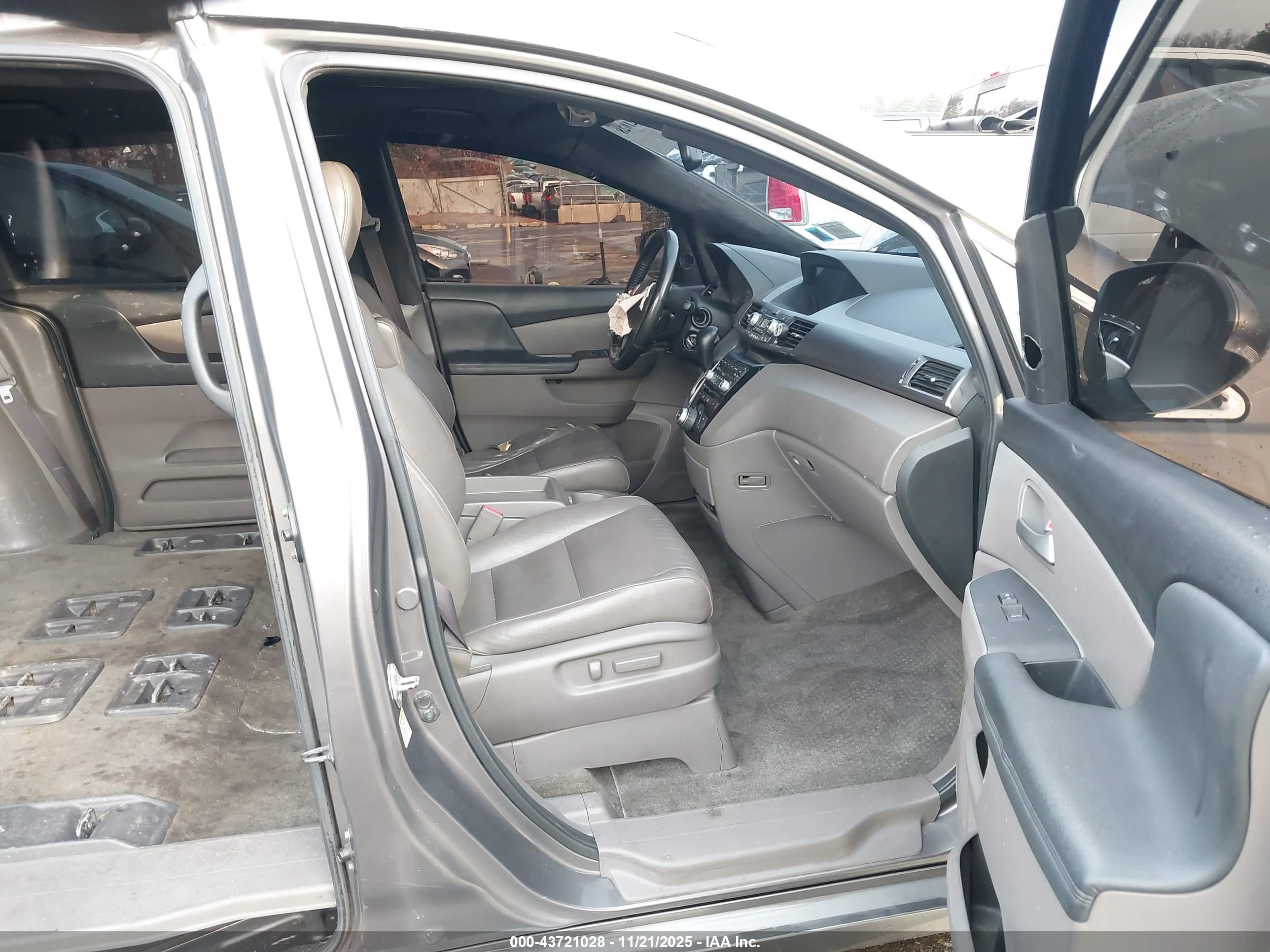 HONDA ODYSSEY image 5