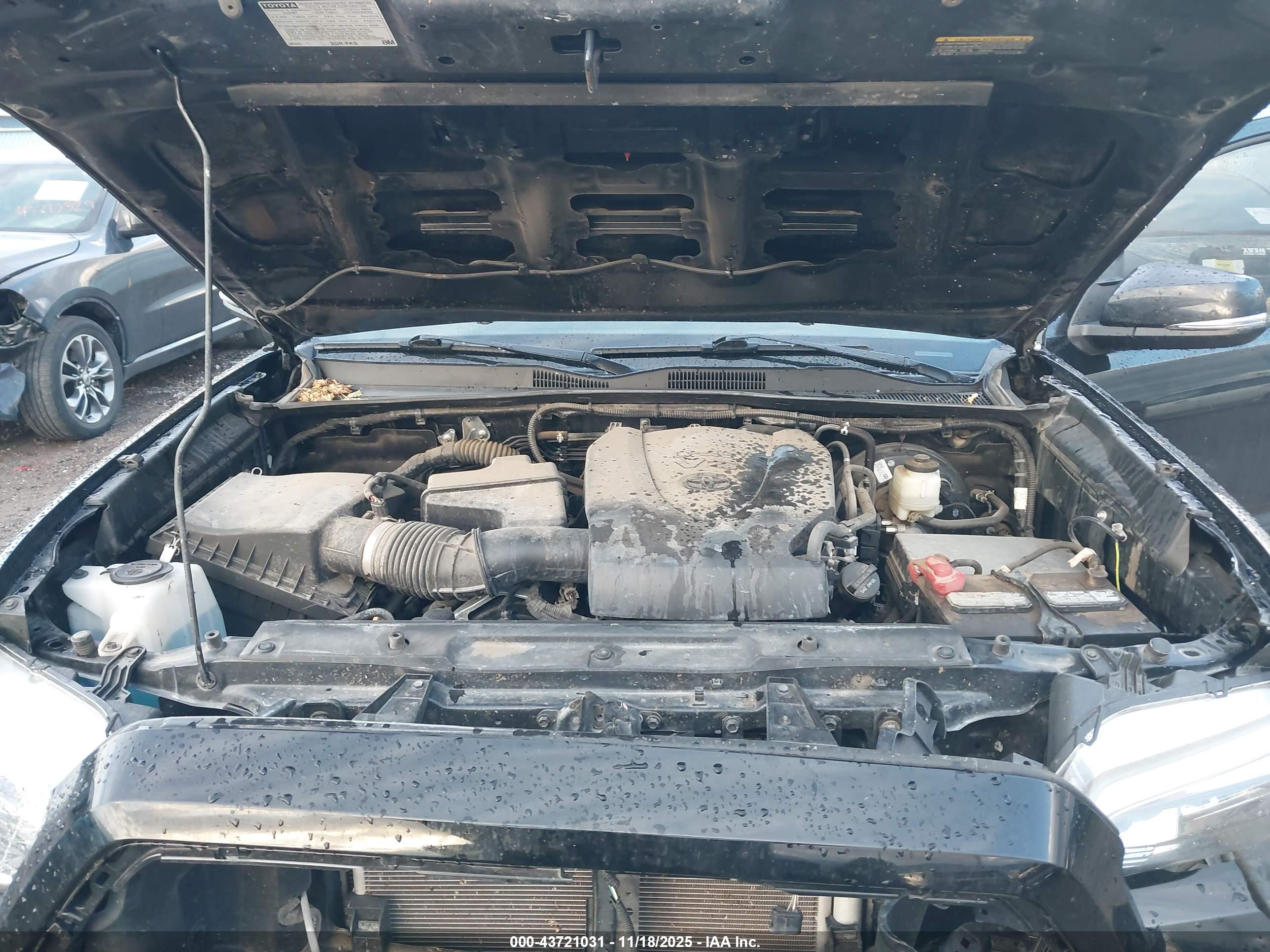 TOYOTA TACOMA image 10