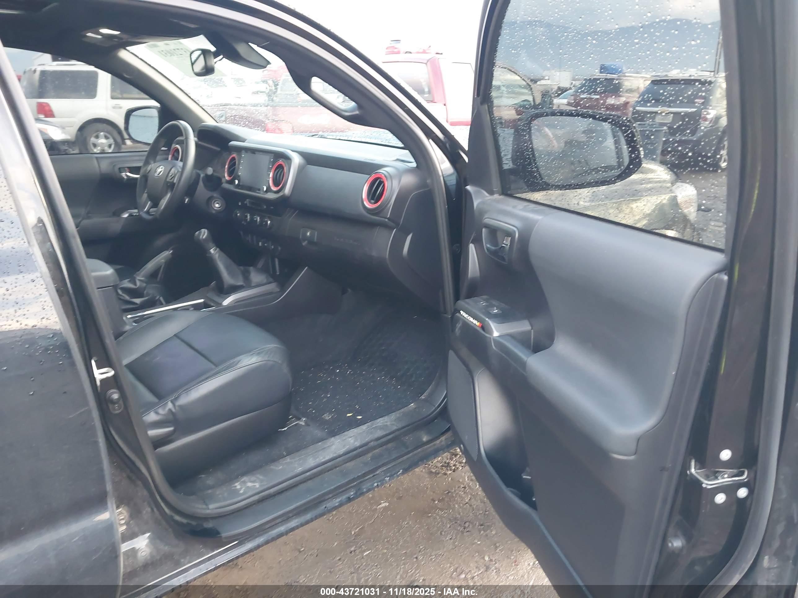 TOYOTA TACOMA image 5