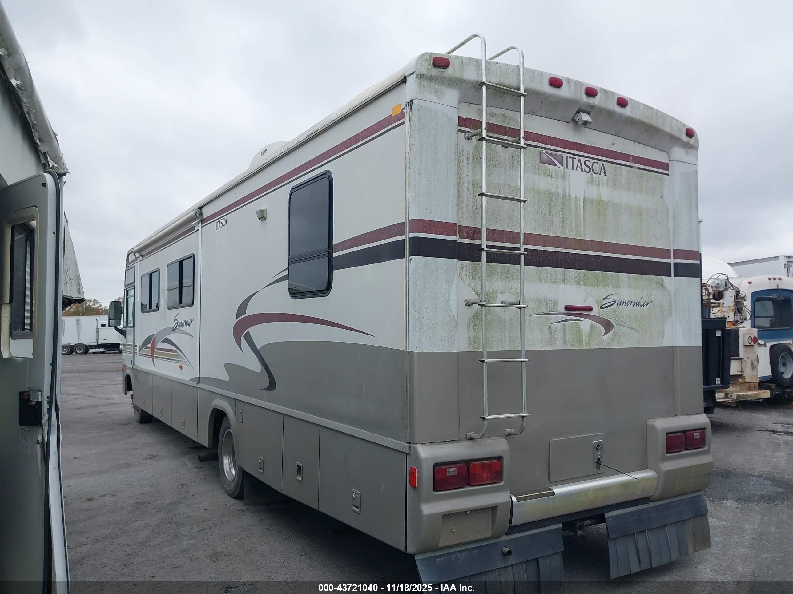 FORD F550 image 3