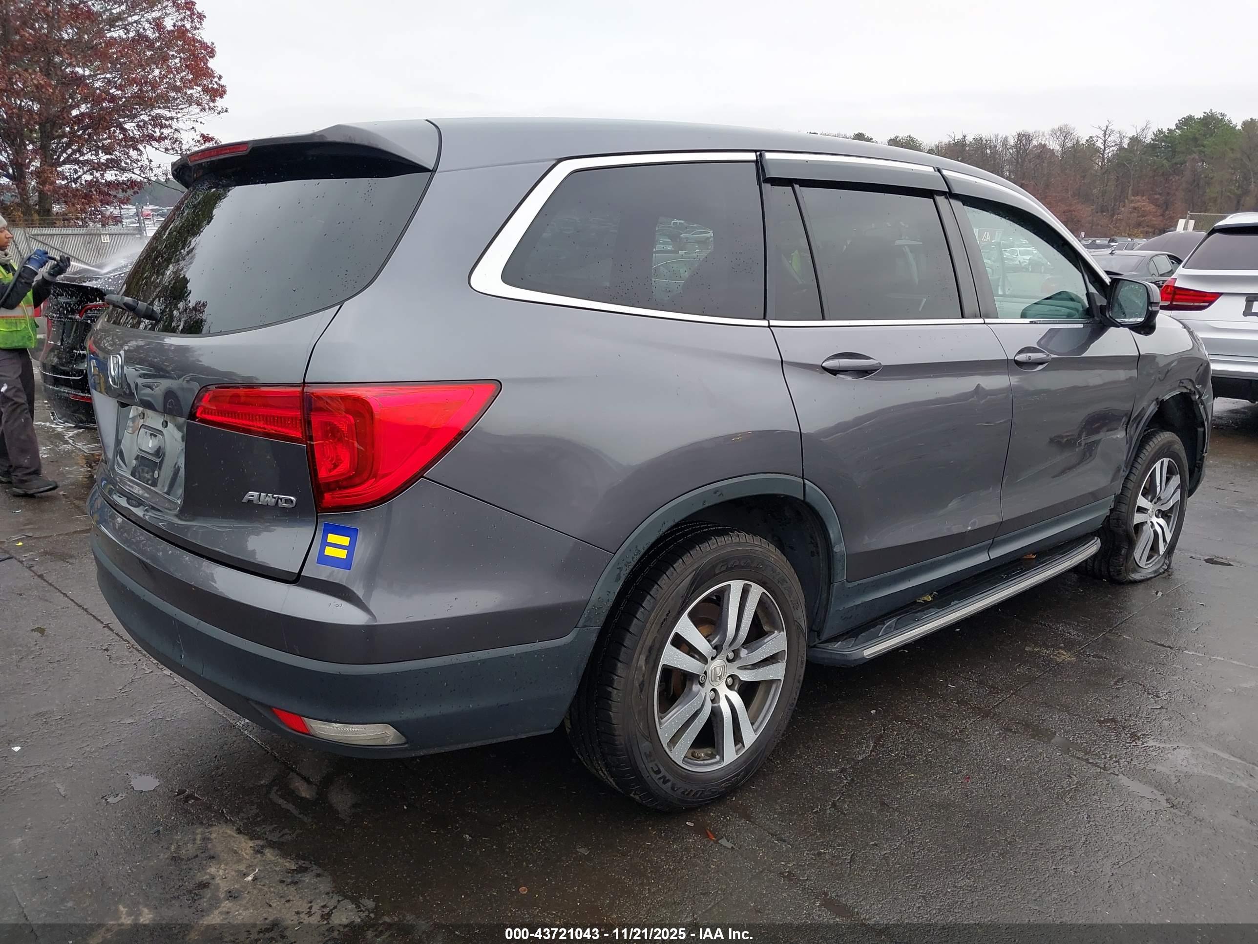 HONDA PILOT image 4