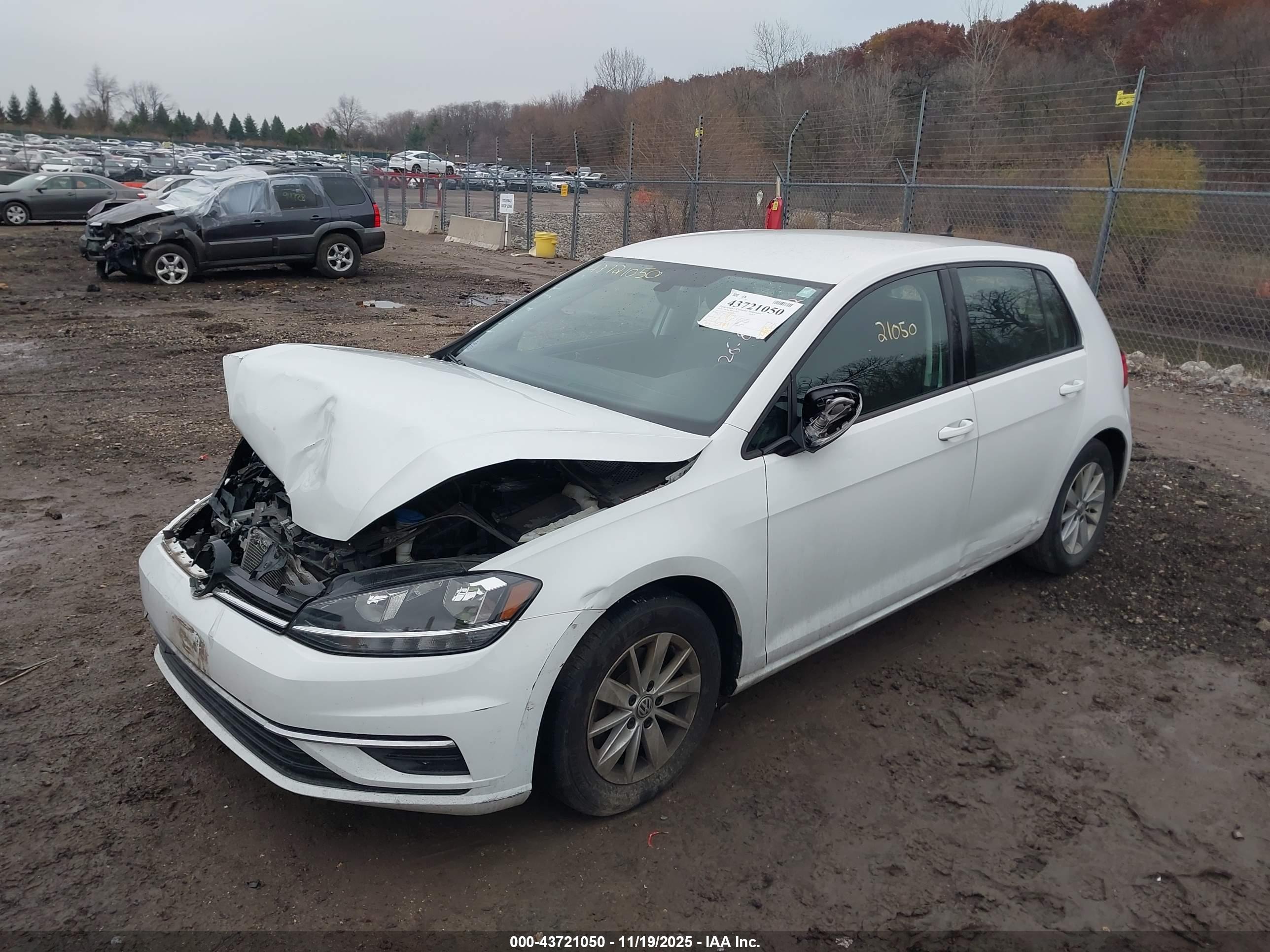 VOLKSWAGEN GOLF image 2