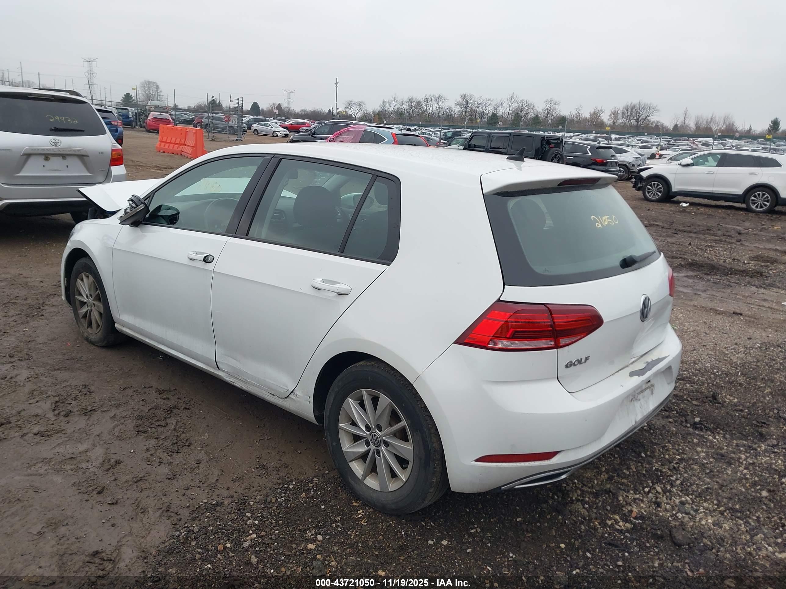 VOLKSWAGEN GOLF image 3