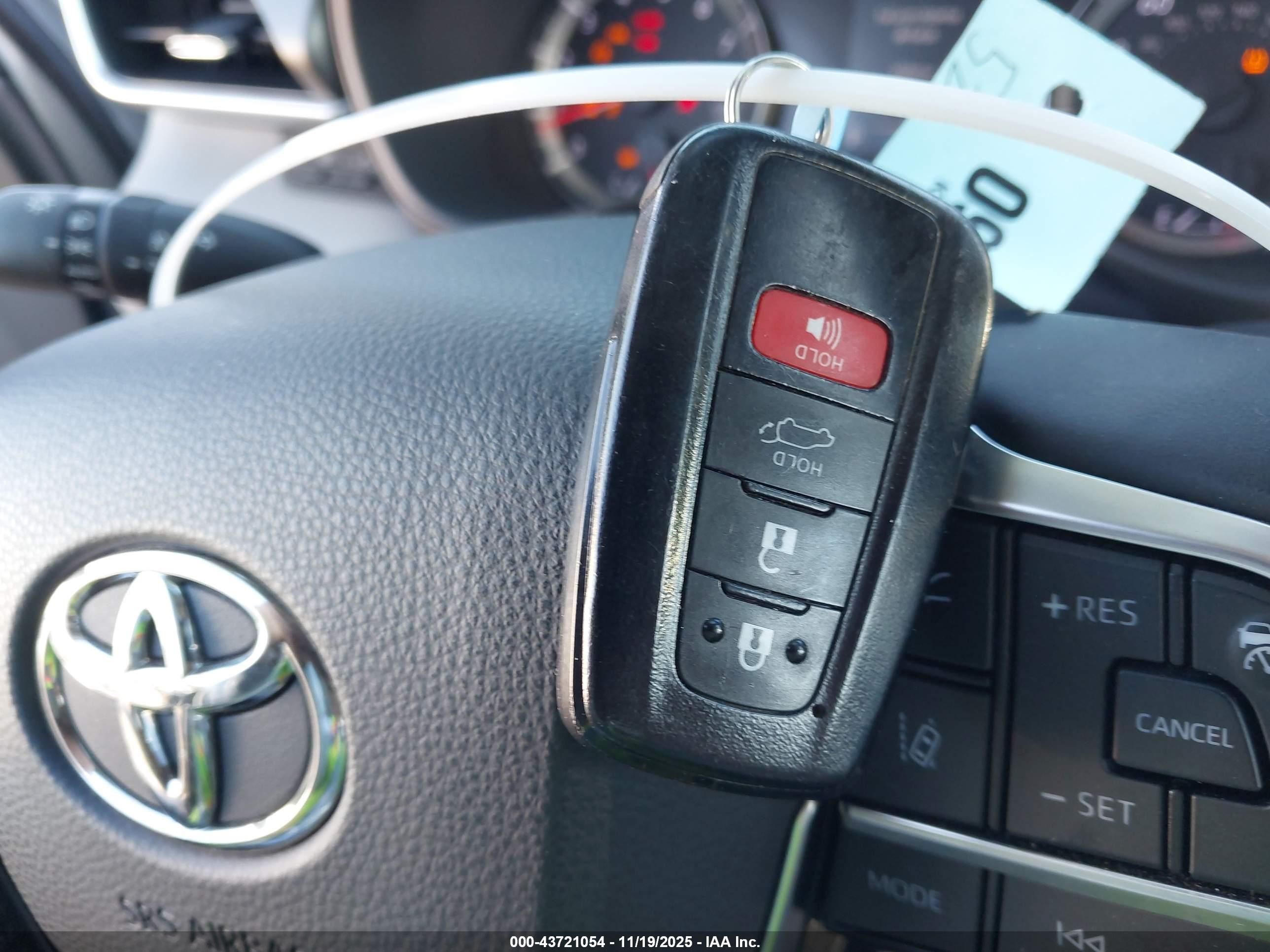 TOYOTA HIGHLANDER image 11