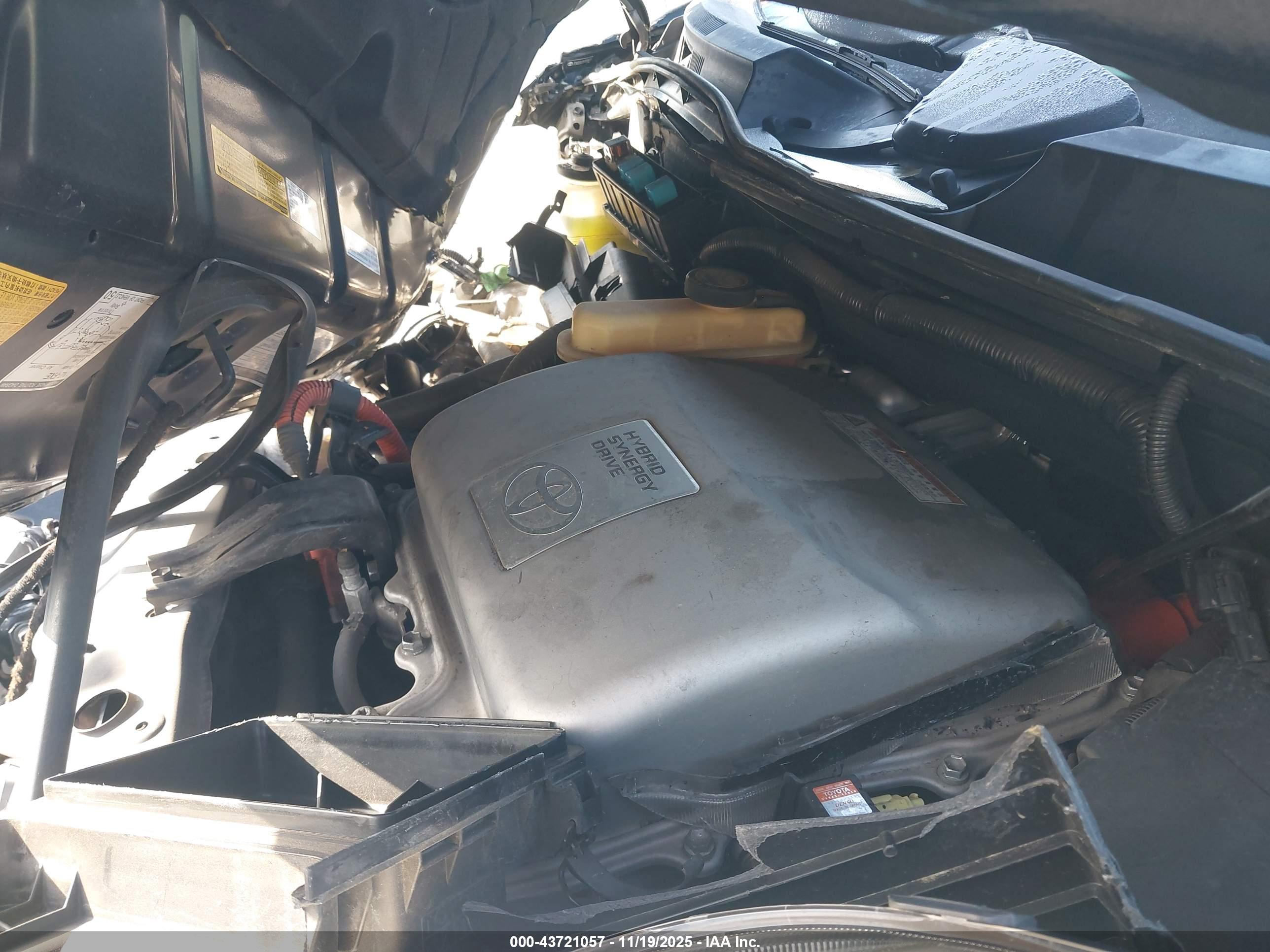 TOYOTA PRIUS image 10