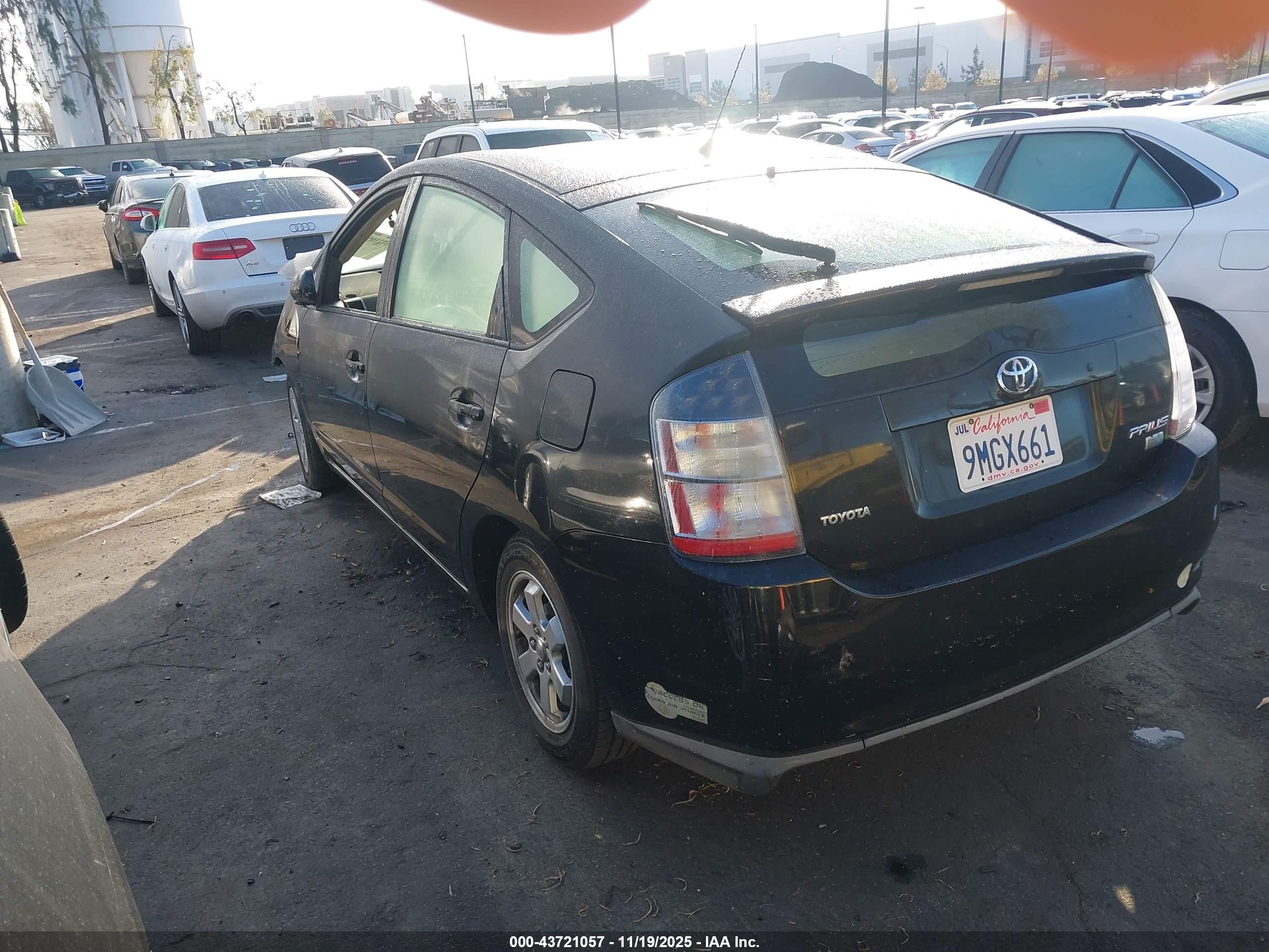 TOYOTA PRIUS image 3