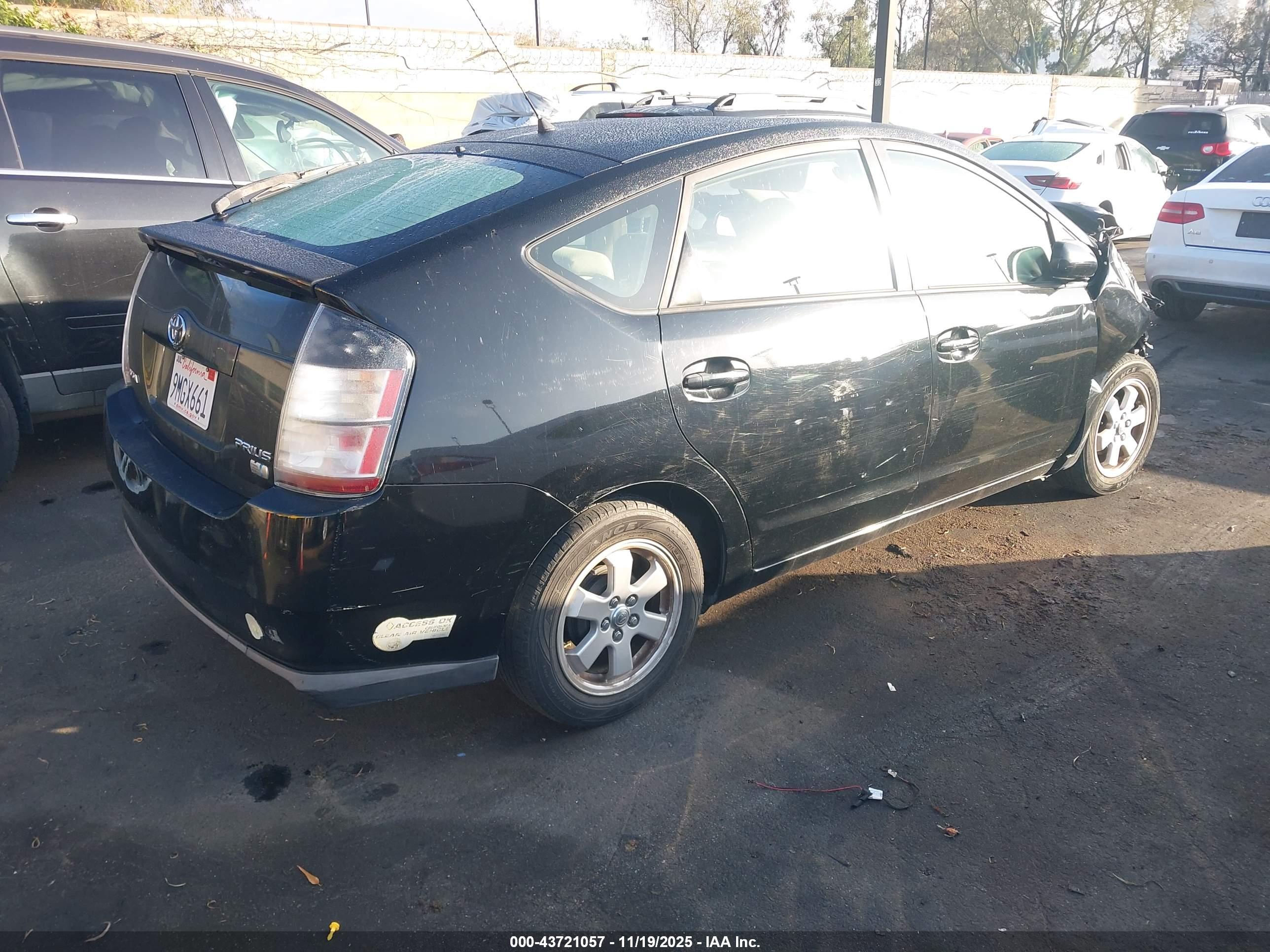 TOYOTA PRIUS image 4