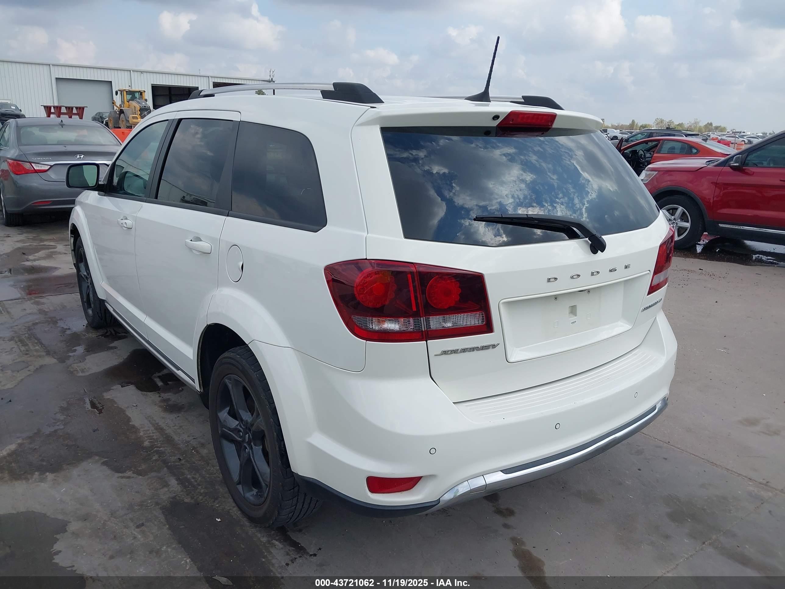 DODGE JOURNEY image 3