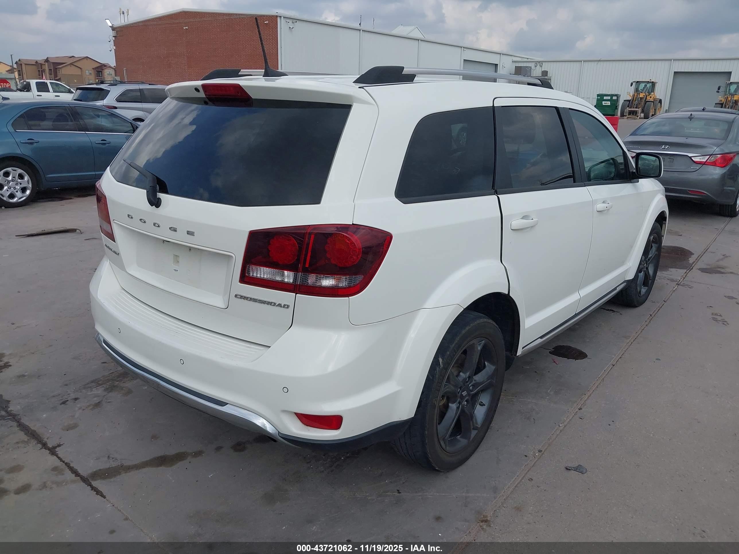 DODGE JOURNEY image 4