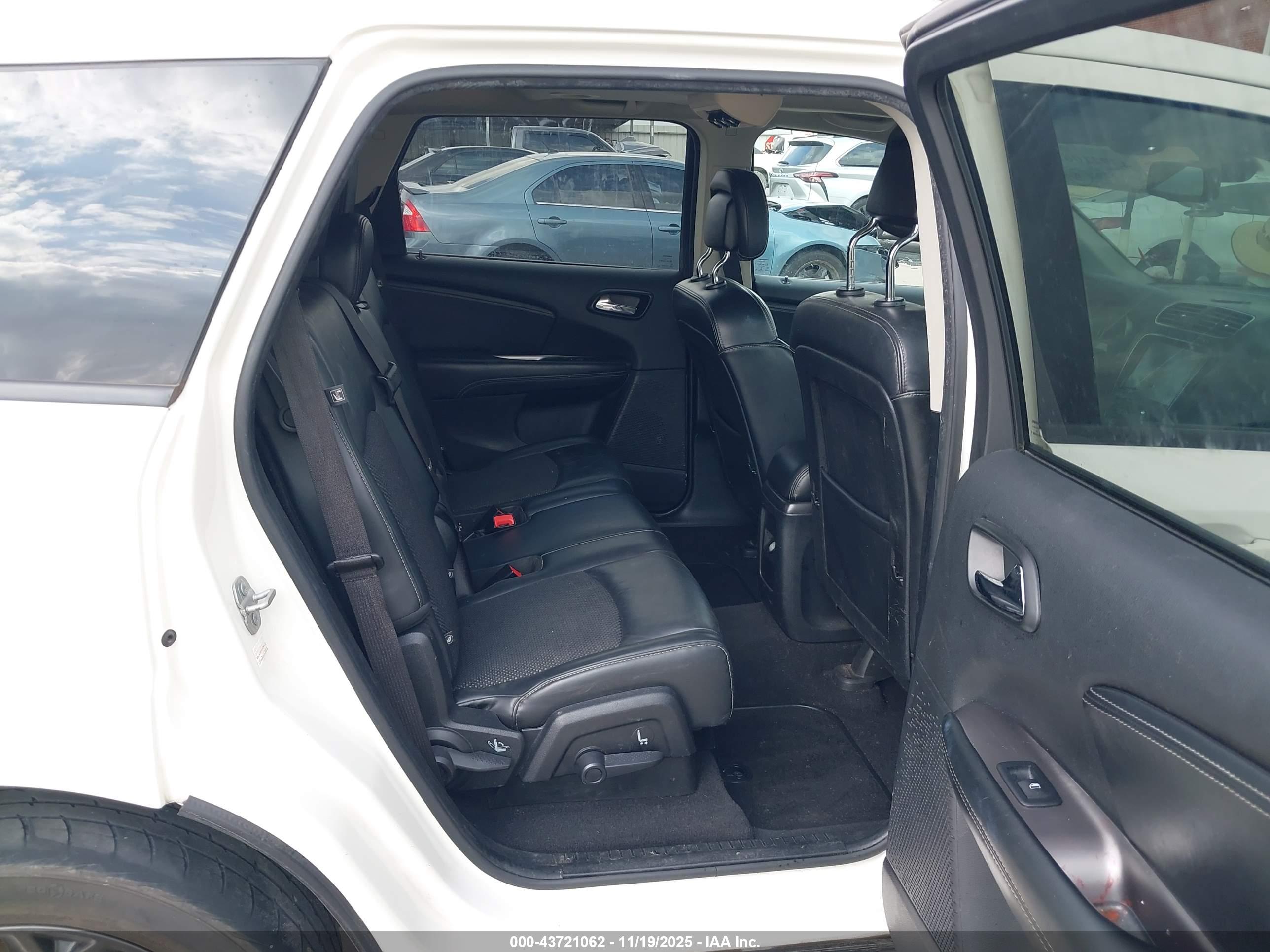 DODGE JOURNEY image 8