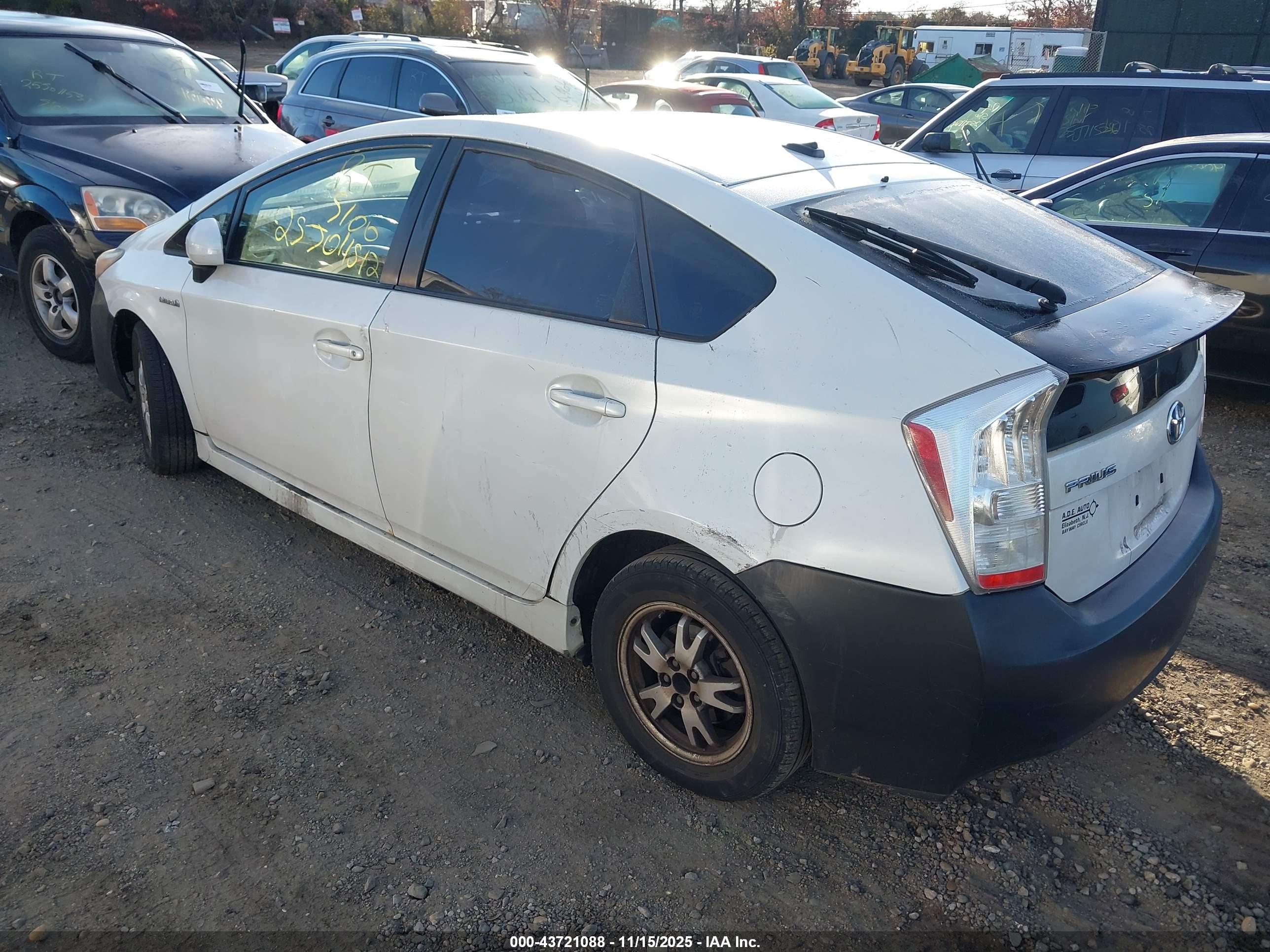 TOYOTA PRIUS image 3