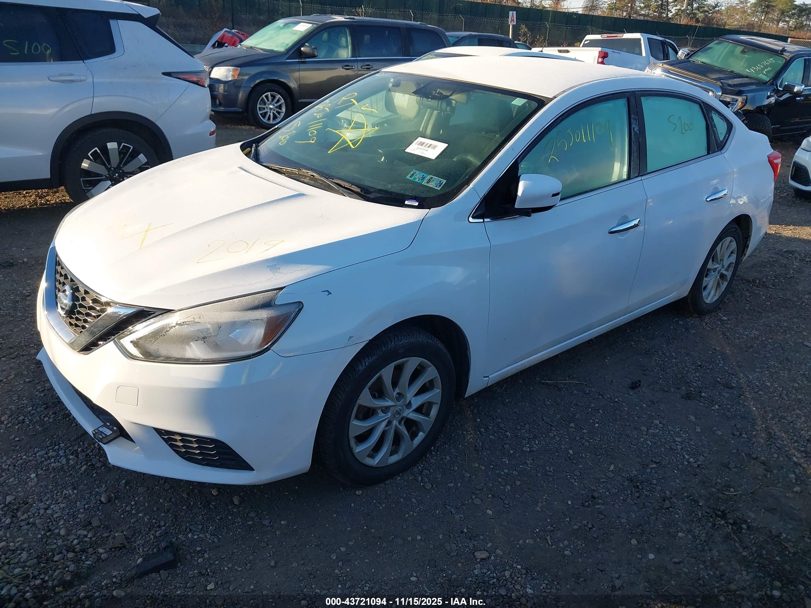 NISSAN SENTRA image 2