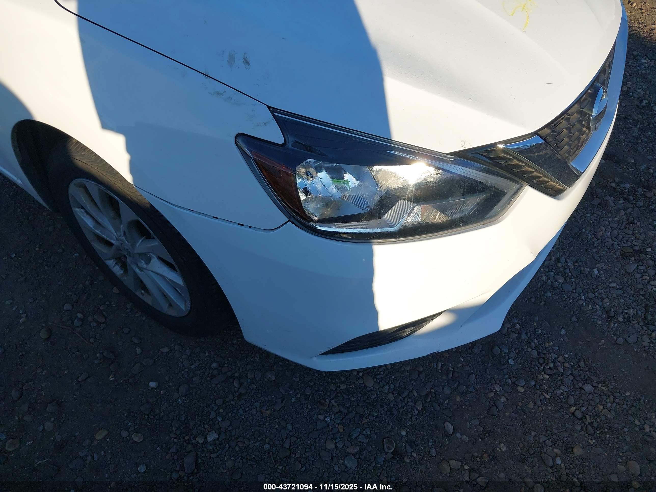 NISSAN SENTRA image 6