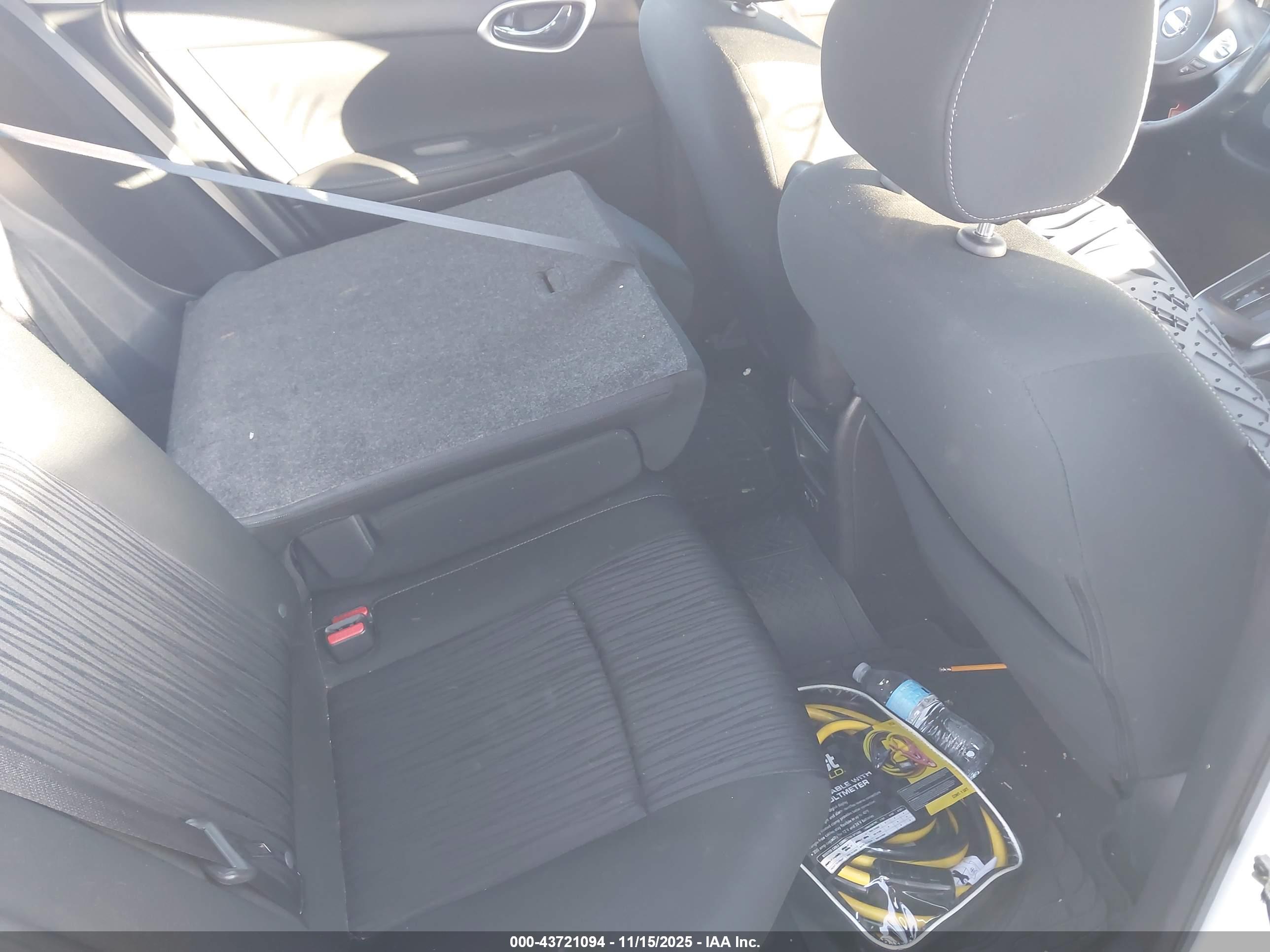 NISSAN SENTRA image 8