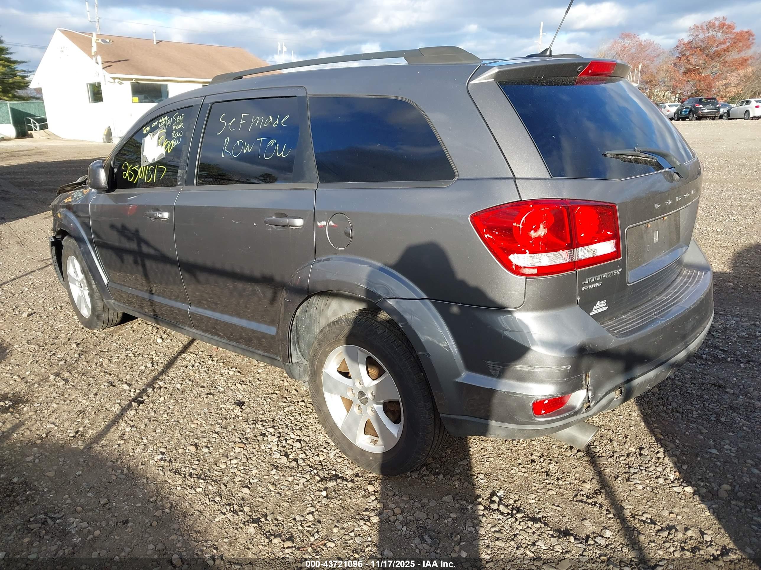 DODGE JOURNEY image 3