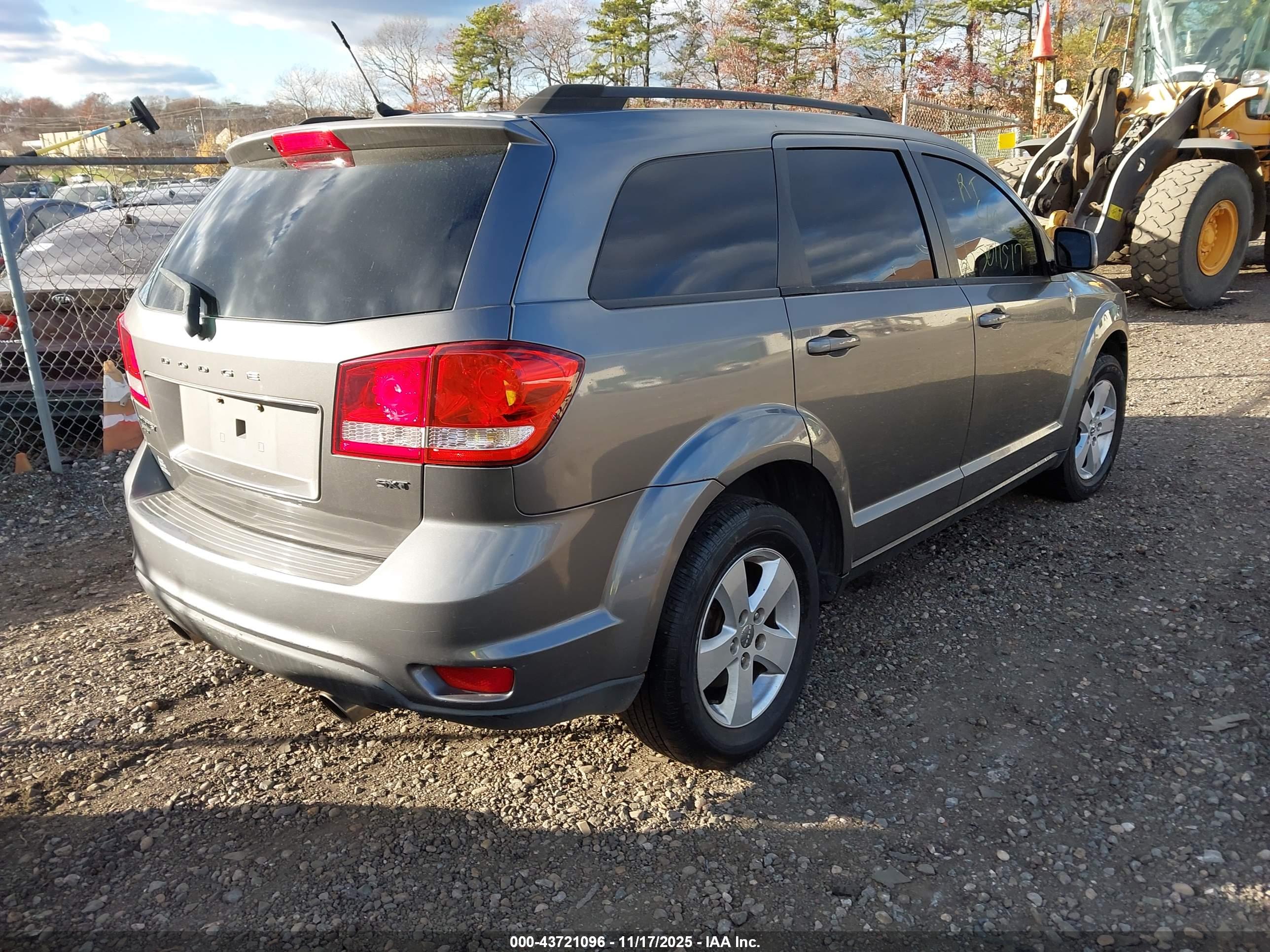 DODGE JOURNEY image 4