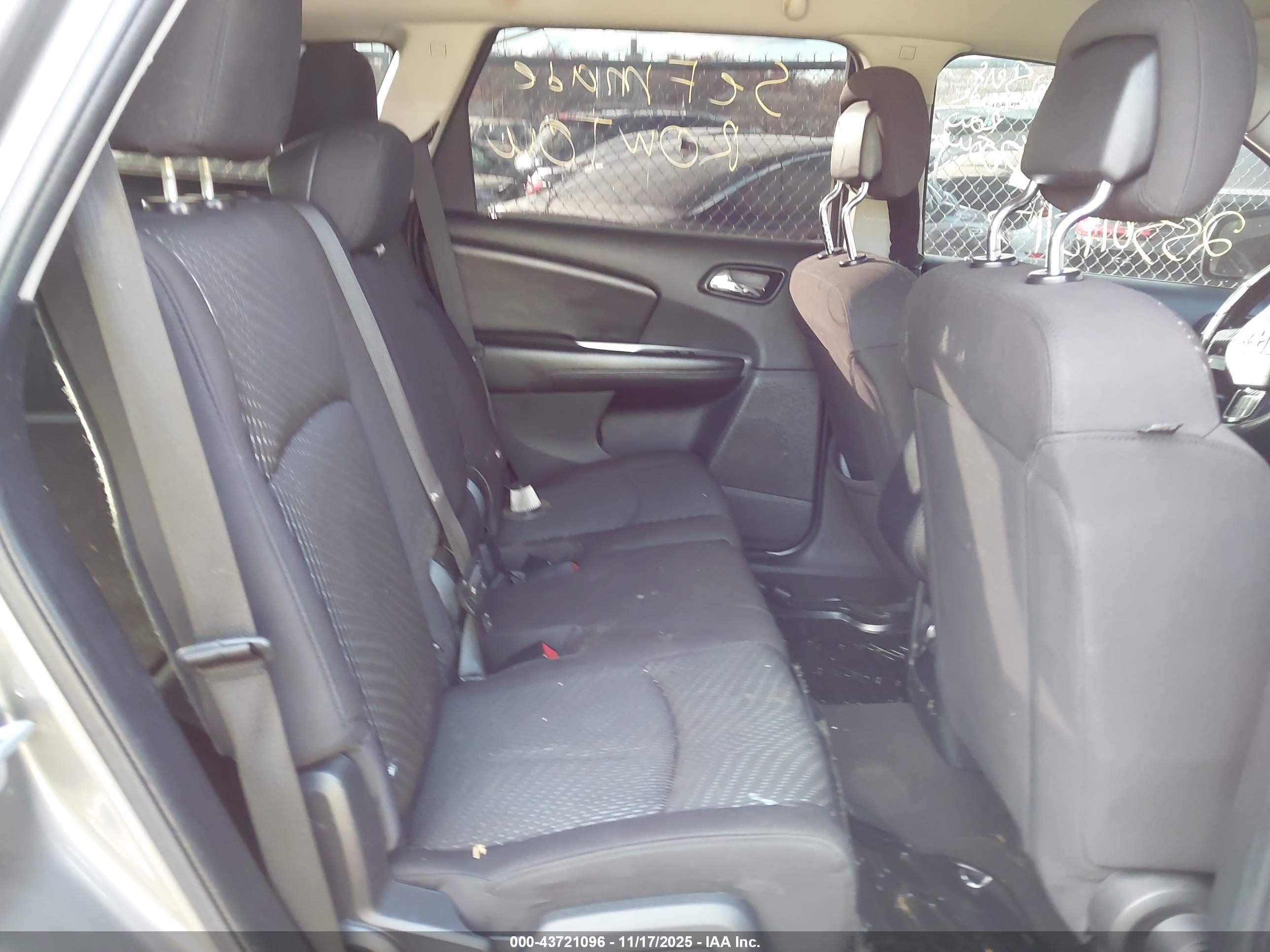 DODGE JOURNEY image 8