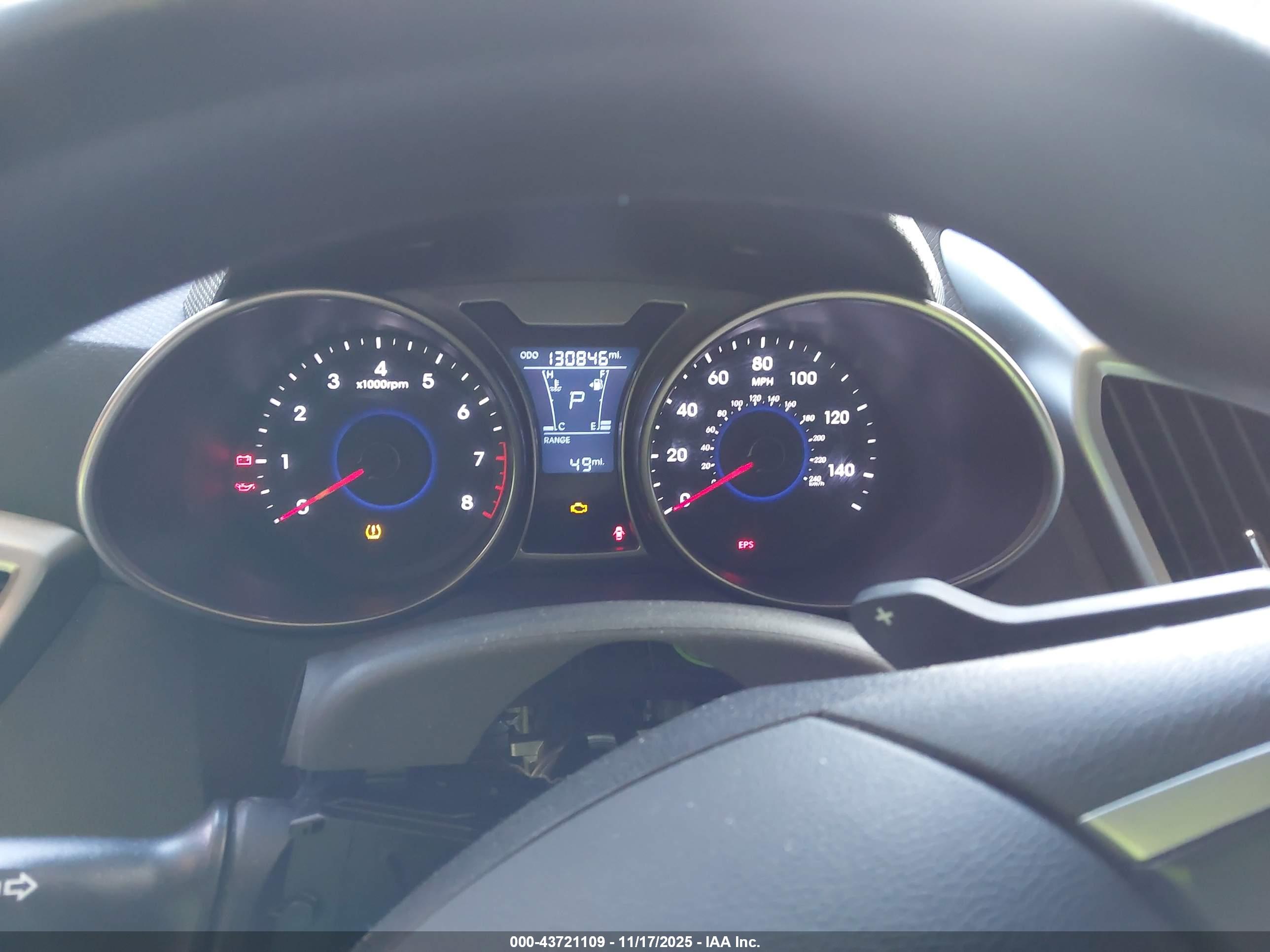 HYUNDAI VELOSTER image 7