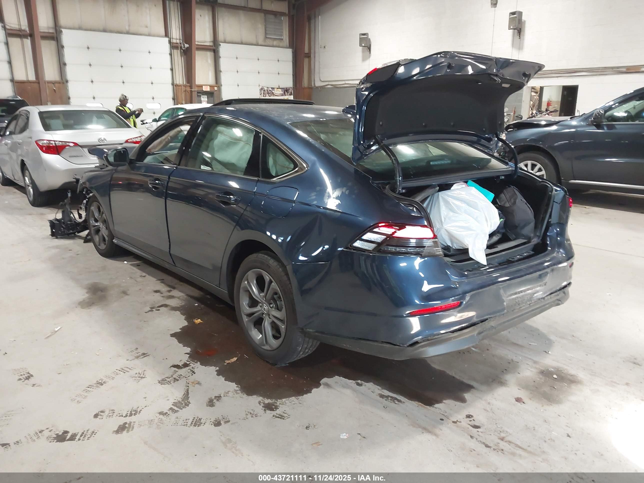 HONDA ACCORD image 3