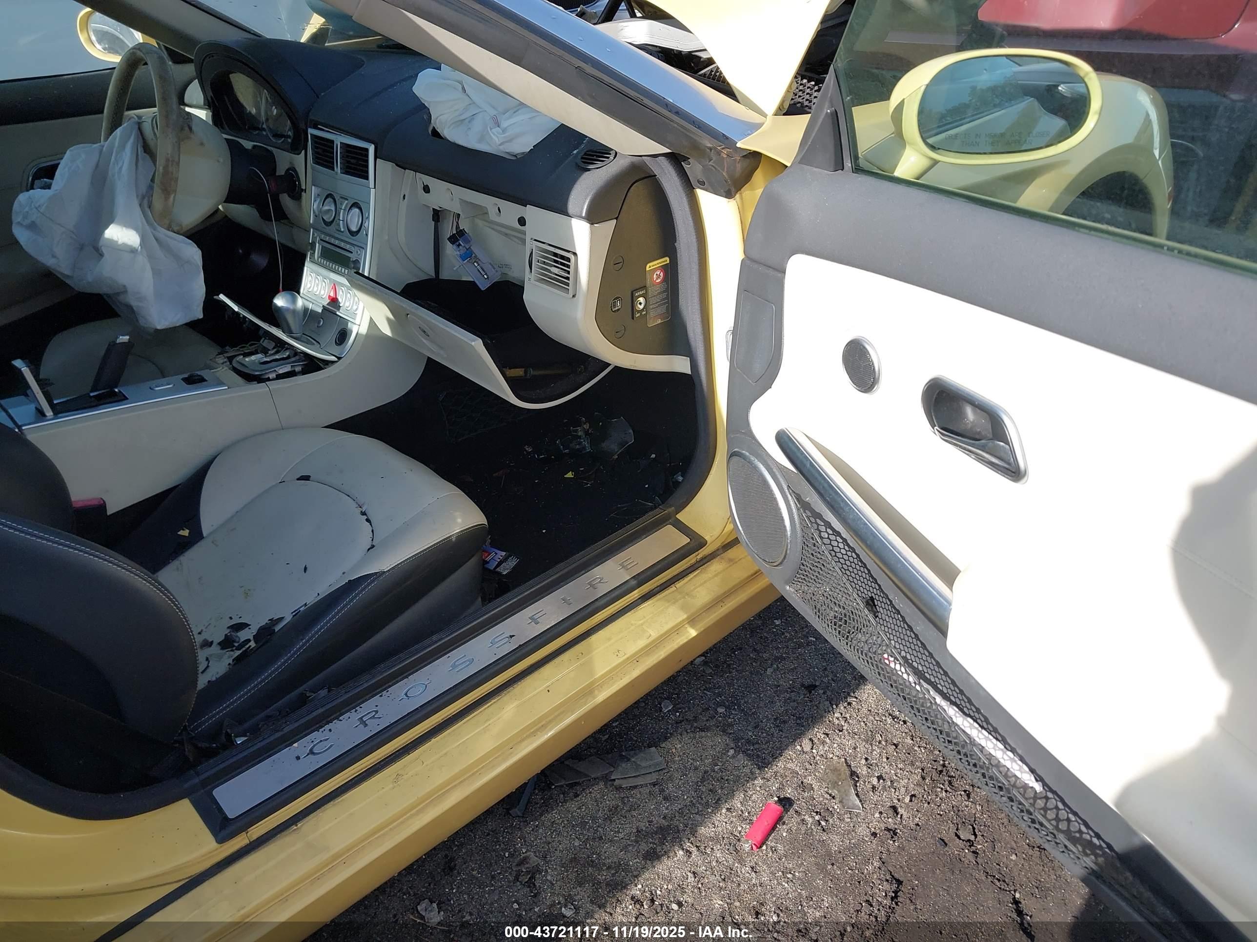 CHRYSLER CROSSFIRE image 5