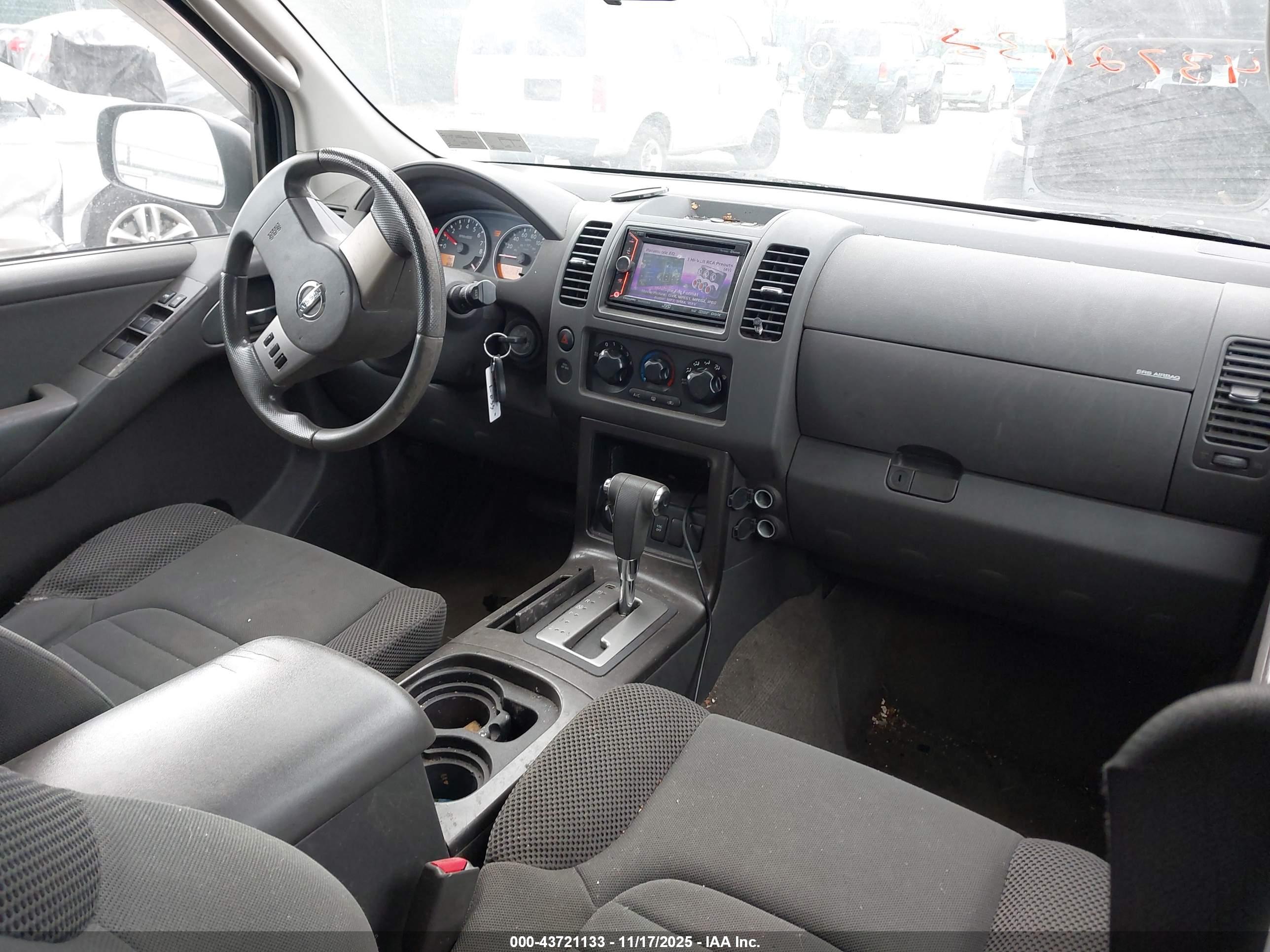 NISSAN PATHFINDER image 5
