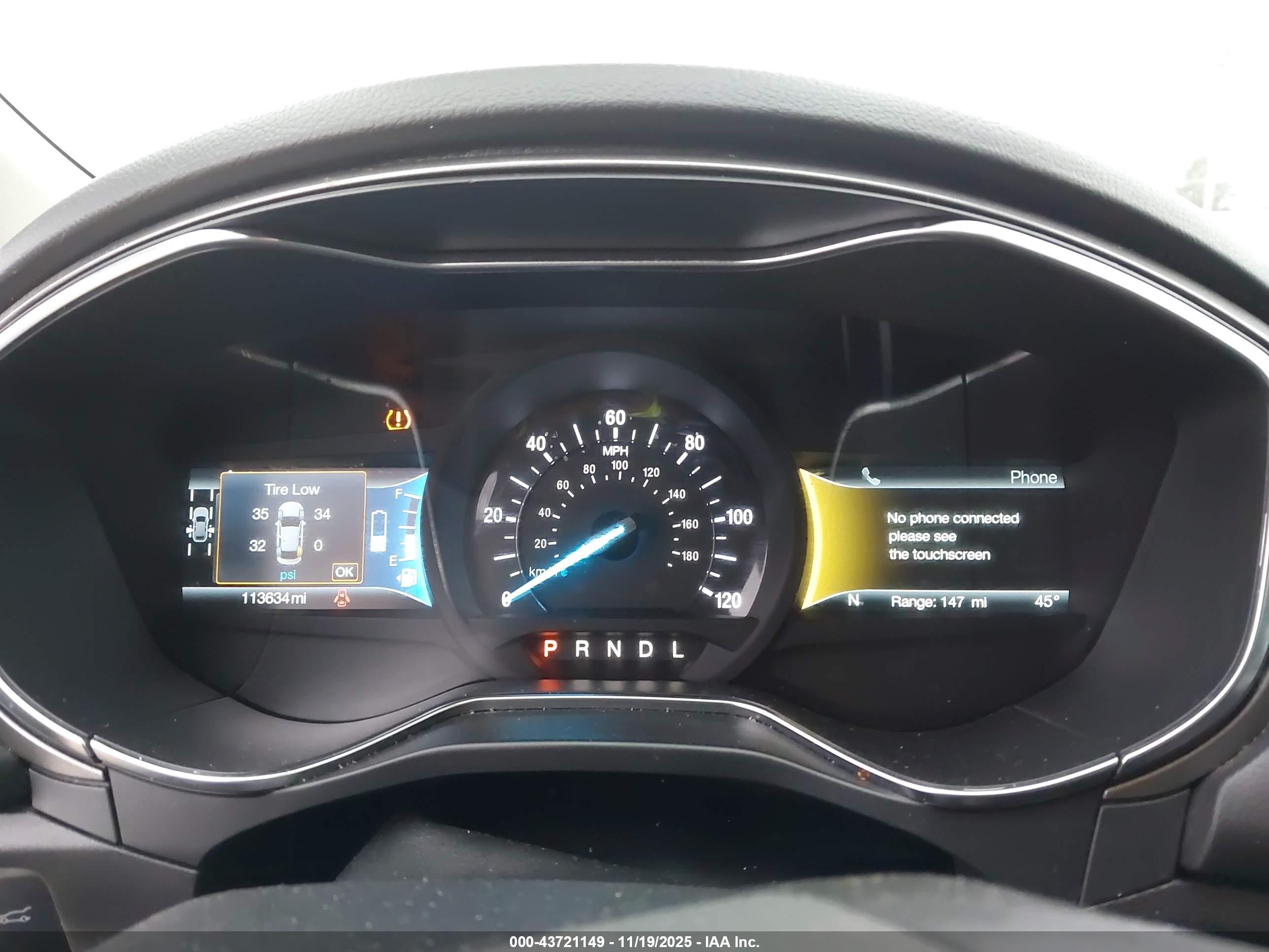 FORD FUSION image 7