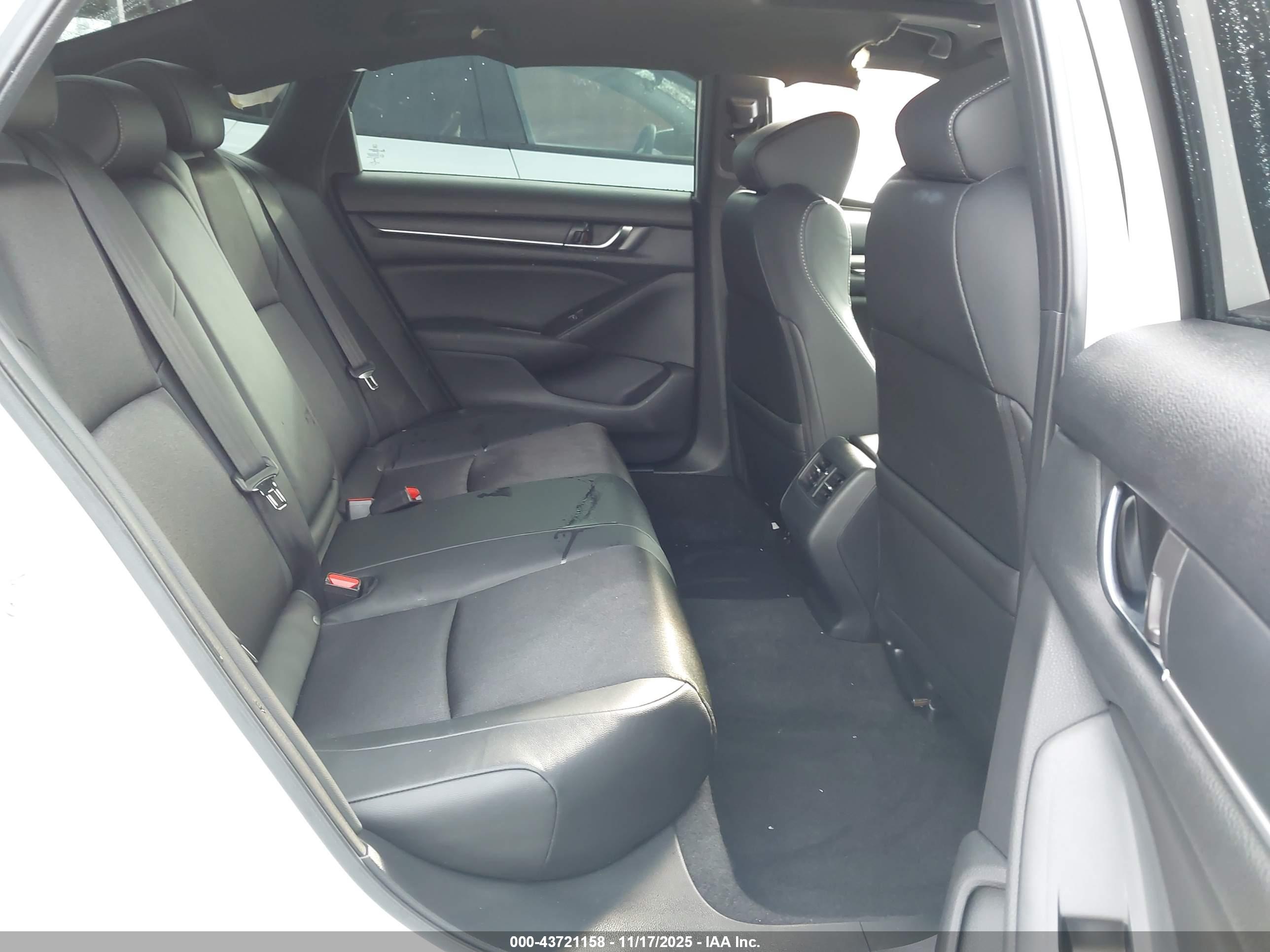 HONDA ACCORD image 8
