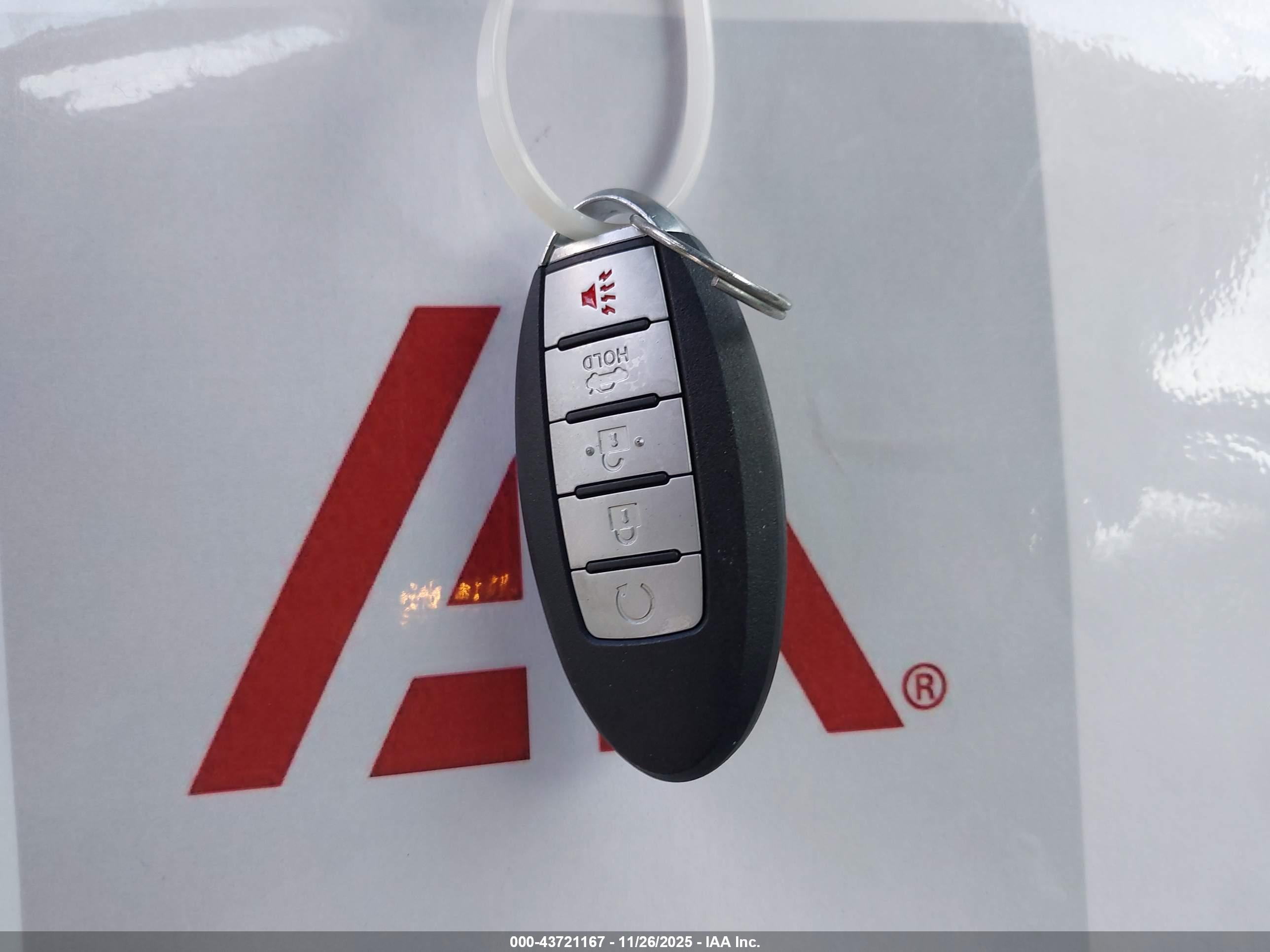 NISSAN ROGUE image 11