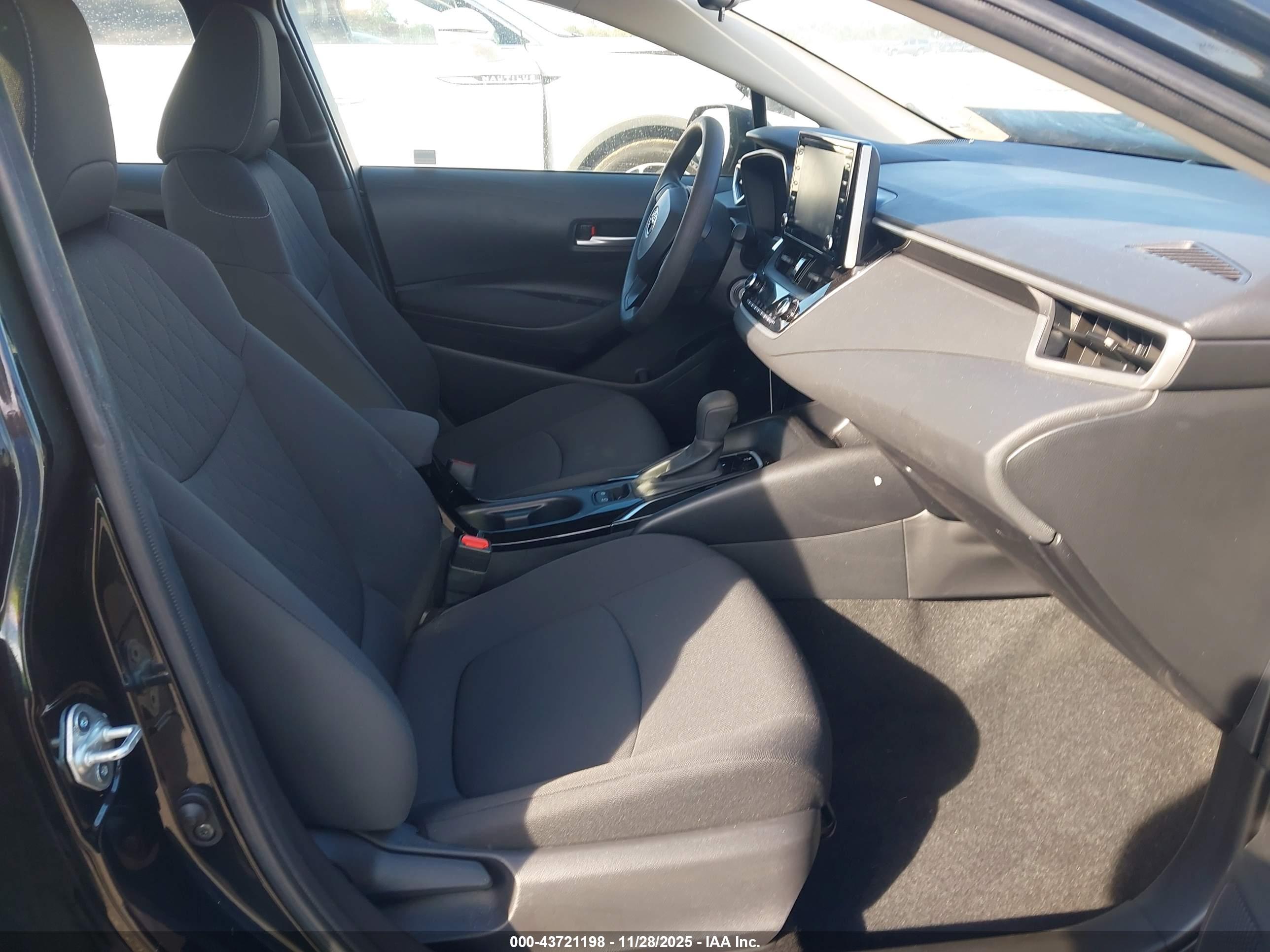 TOYOTA COROLLA image 5