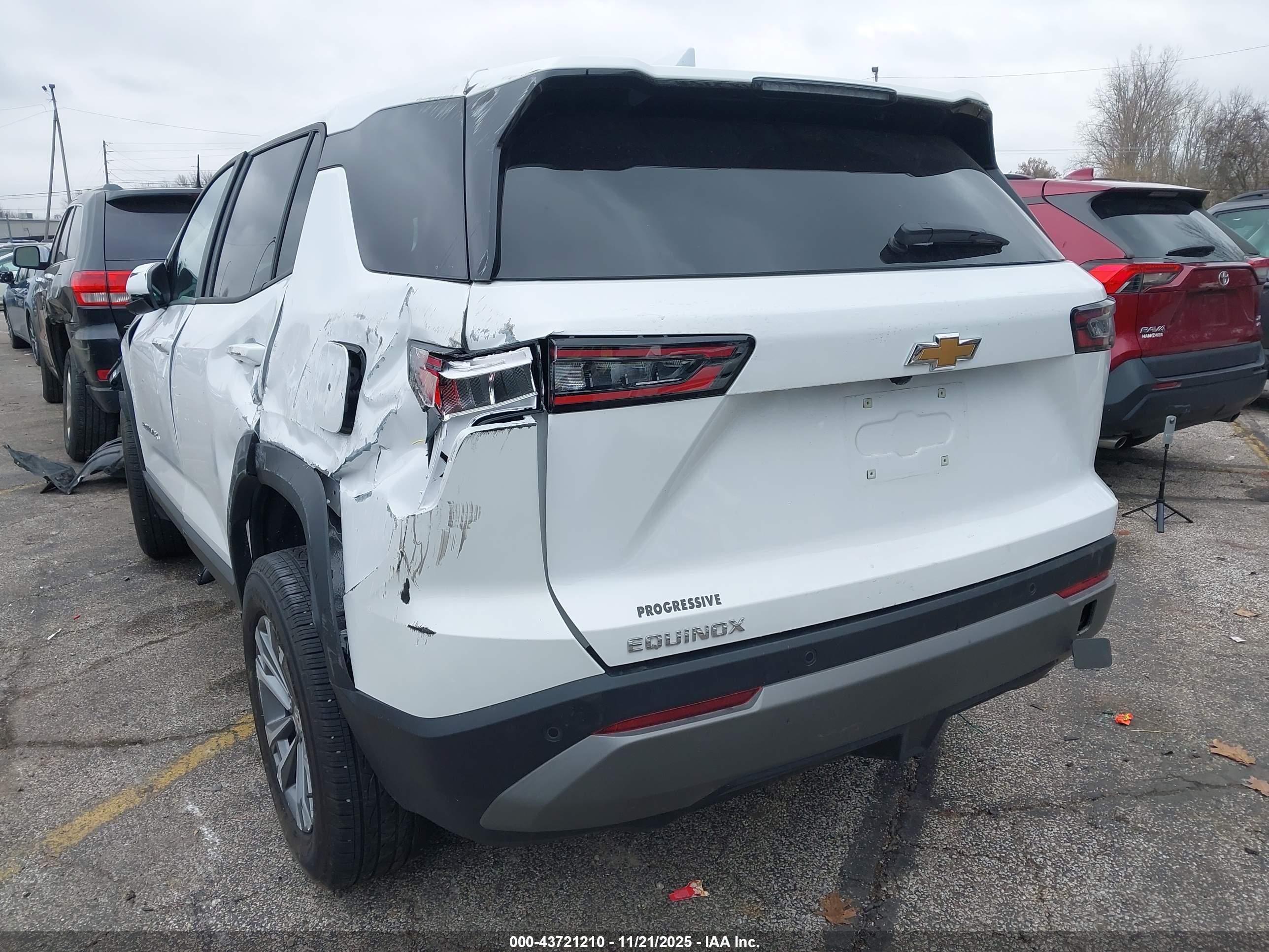 CHEVROLET EQUINOX image 3