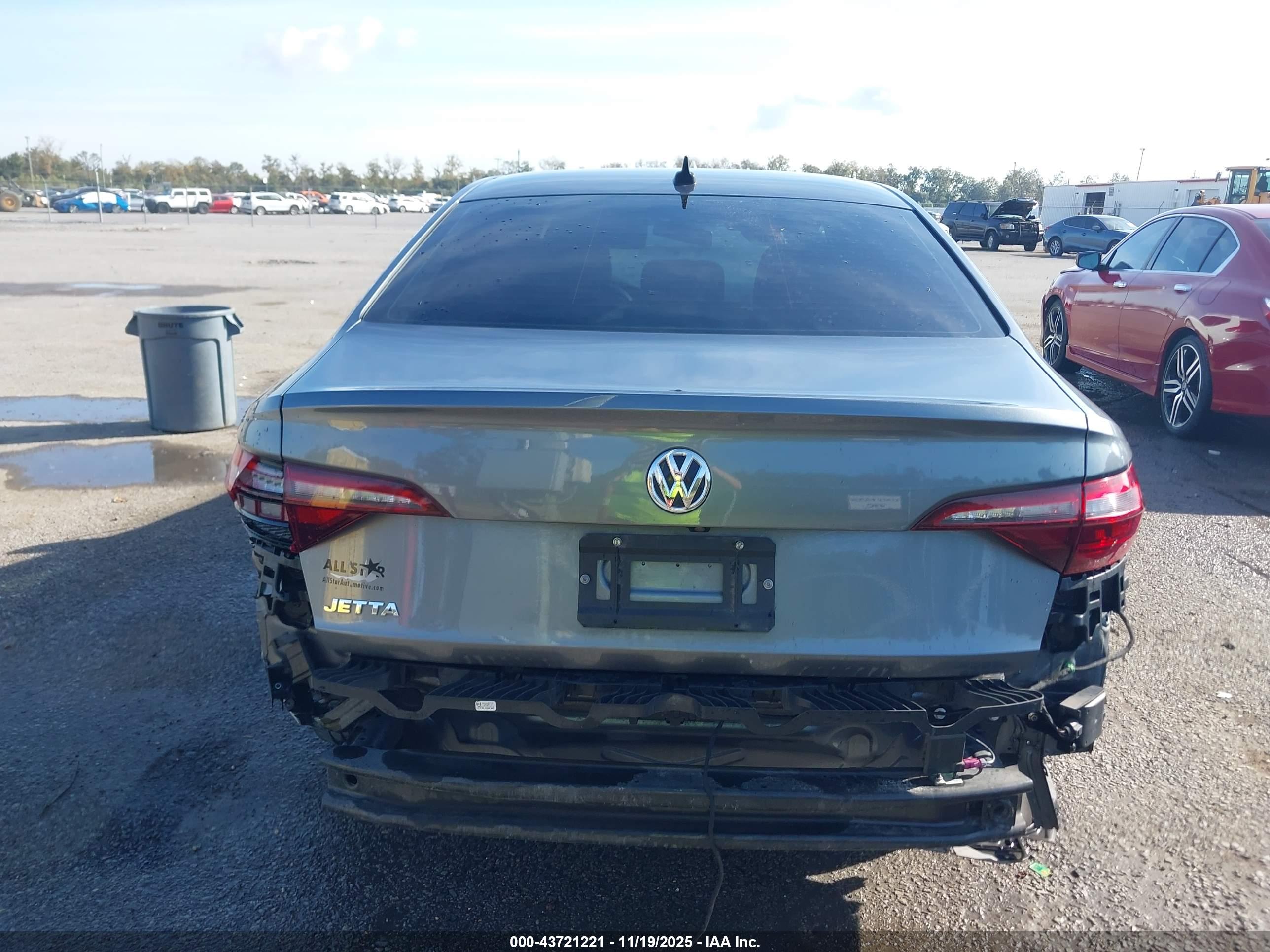 VOLKSWAGEN JETTA image 6