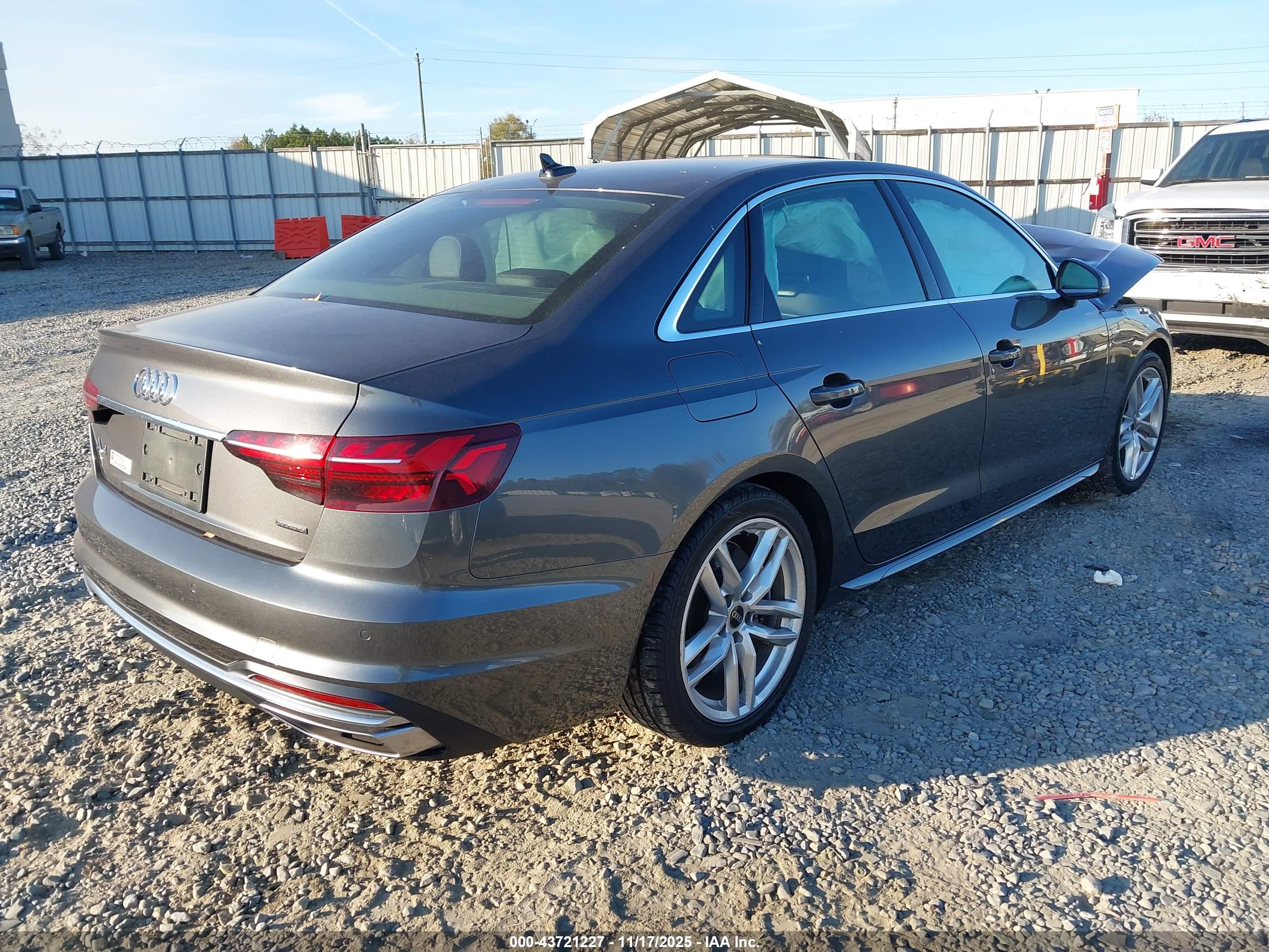AUDI A4 image 4