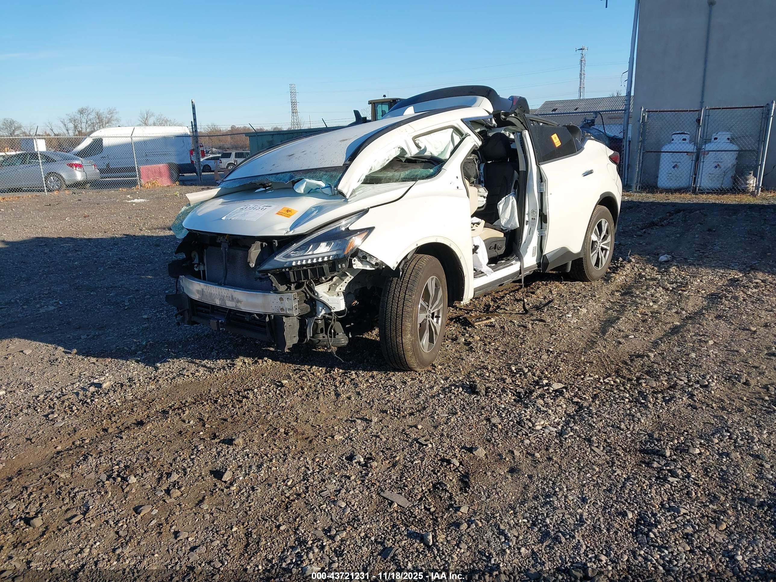 NISSAN MURANO image 2