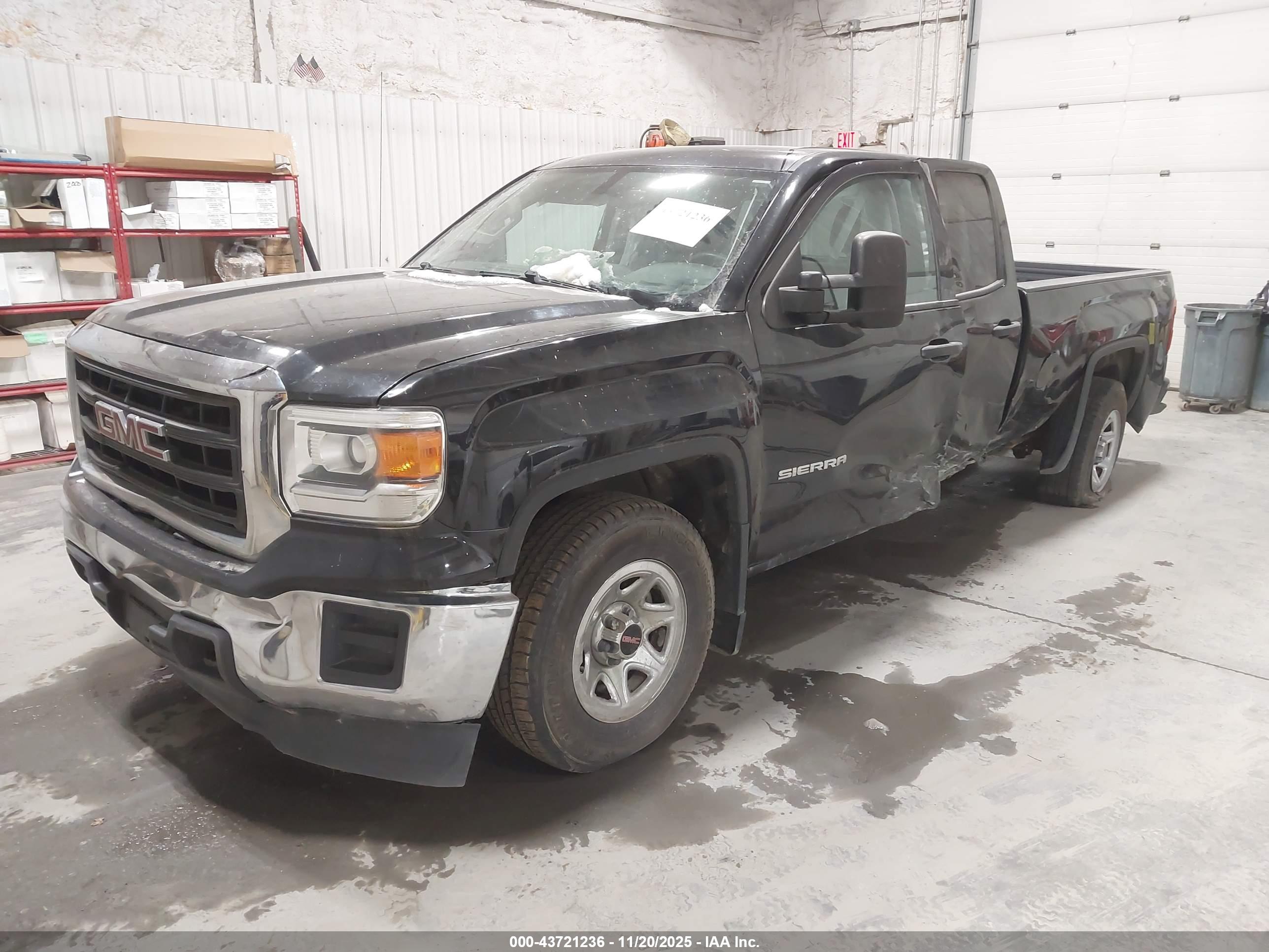 GMC SIERRA image 2