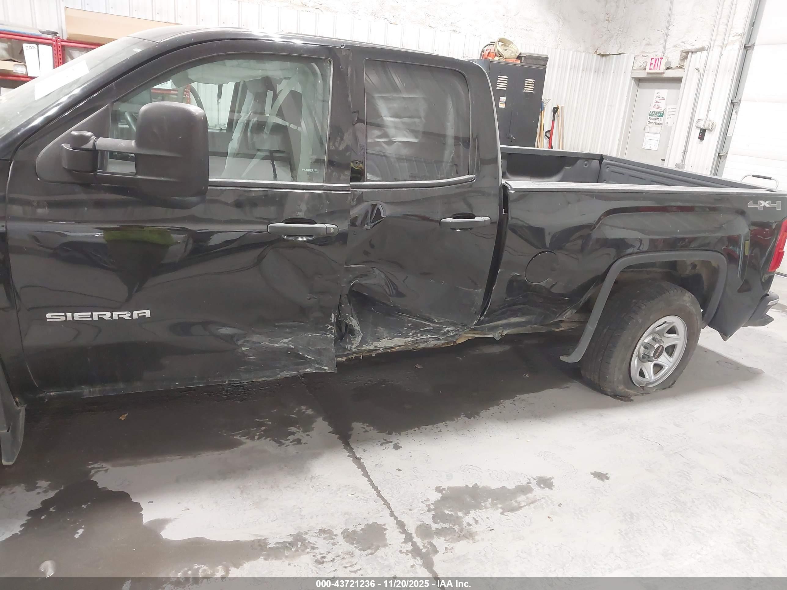GMC SIERRA image 6