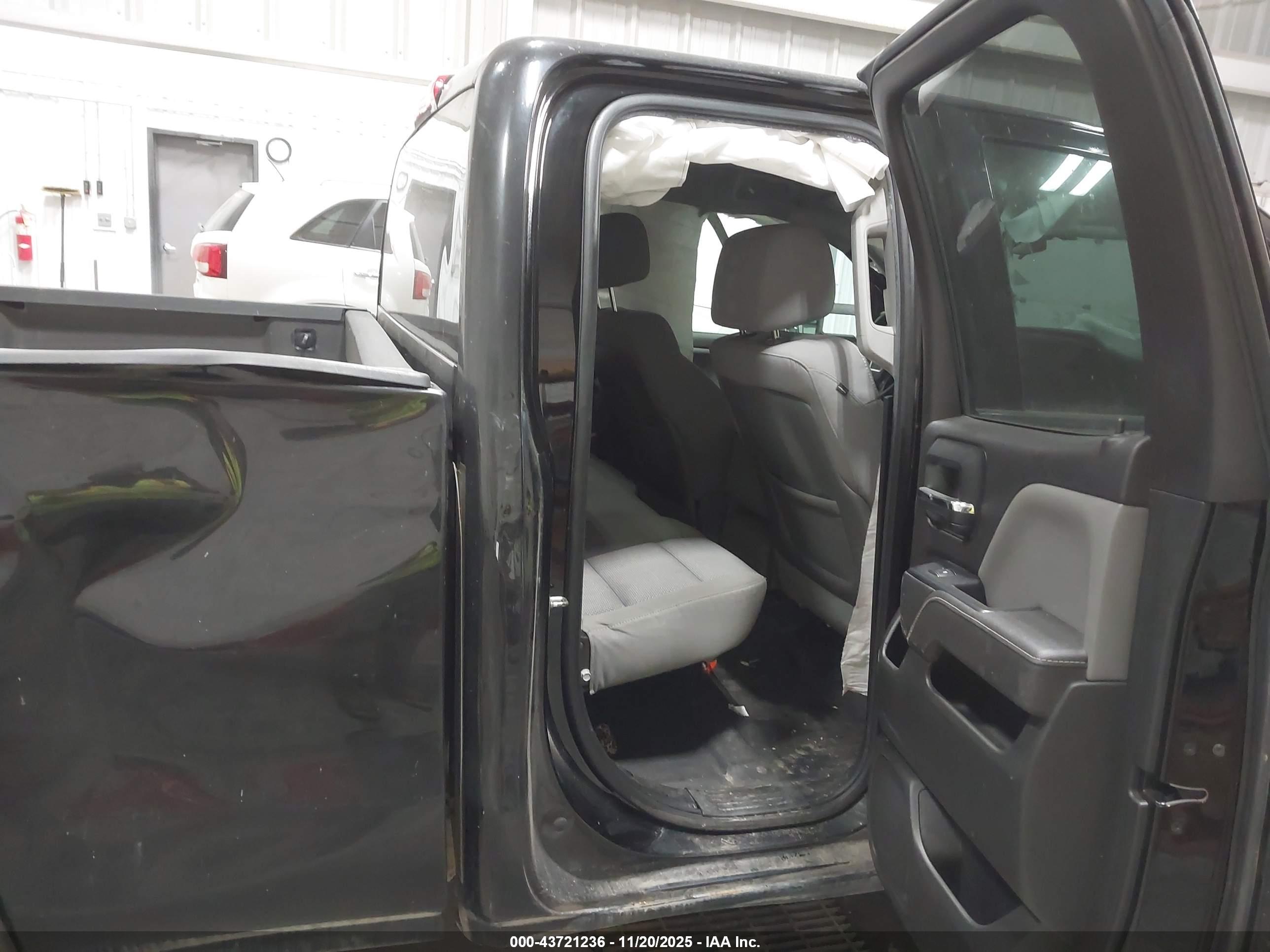 GMC SIERRA image 8