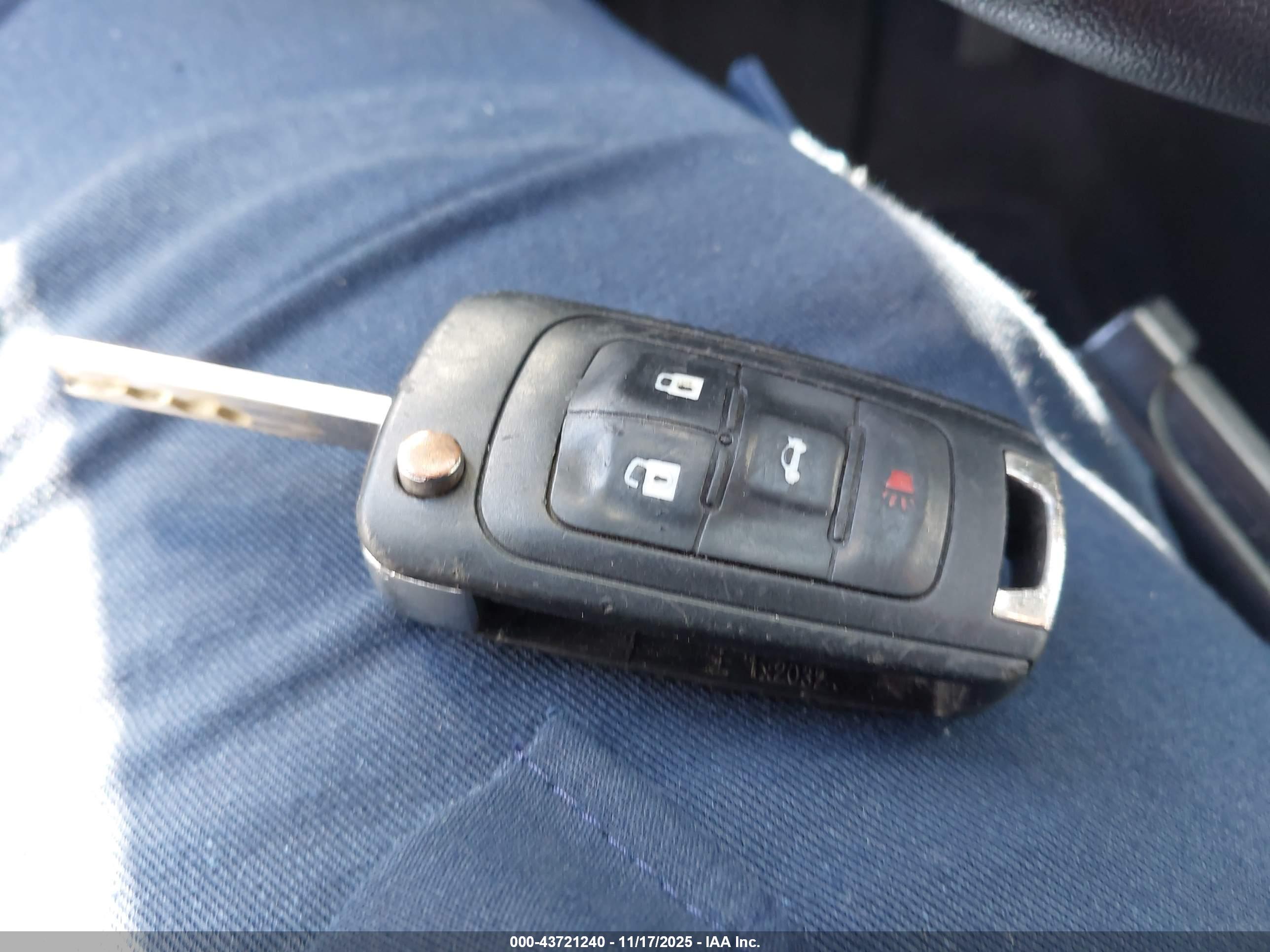 CHEVROLET EQUINOX image 11